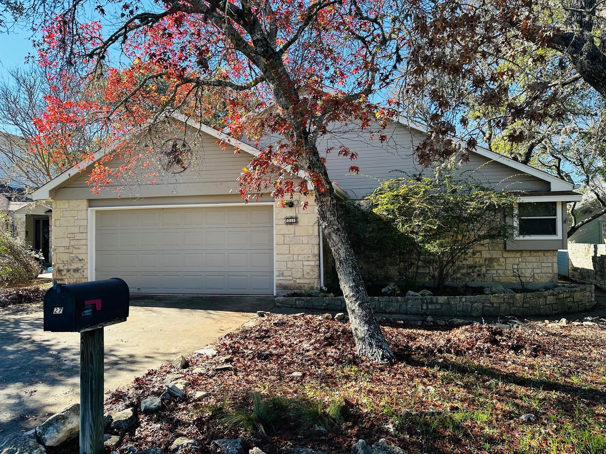 27 Par View Dr, Wimberley, TX 78676