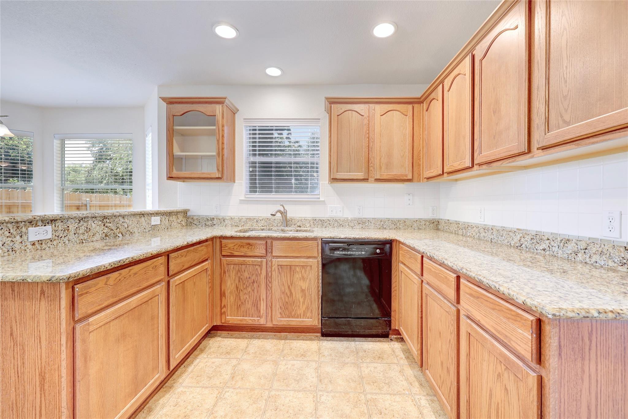 324 Avalanche Ave, Georgetown, TX 78626