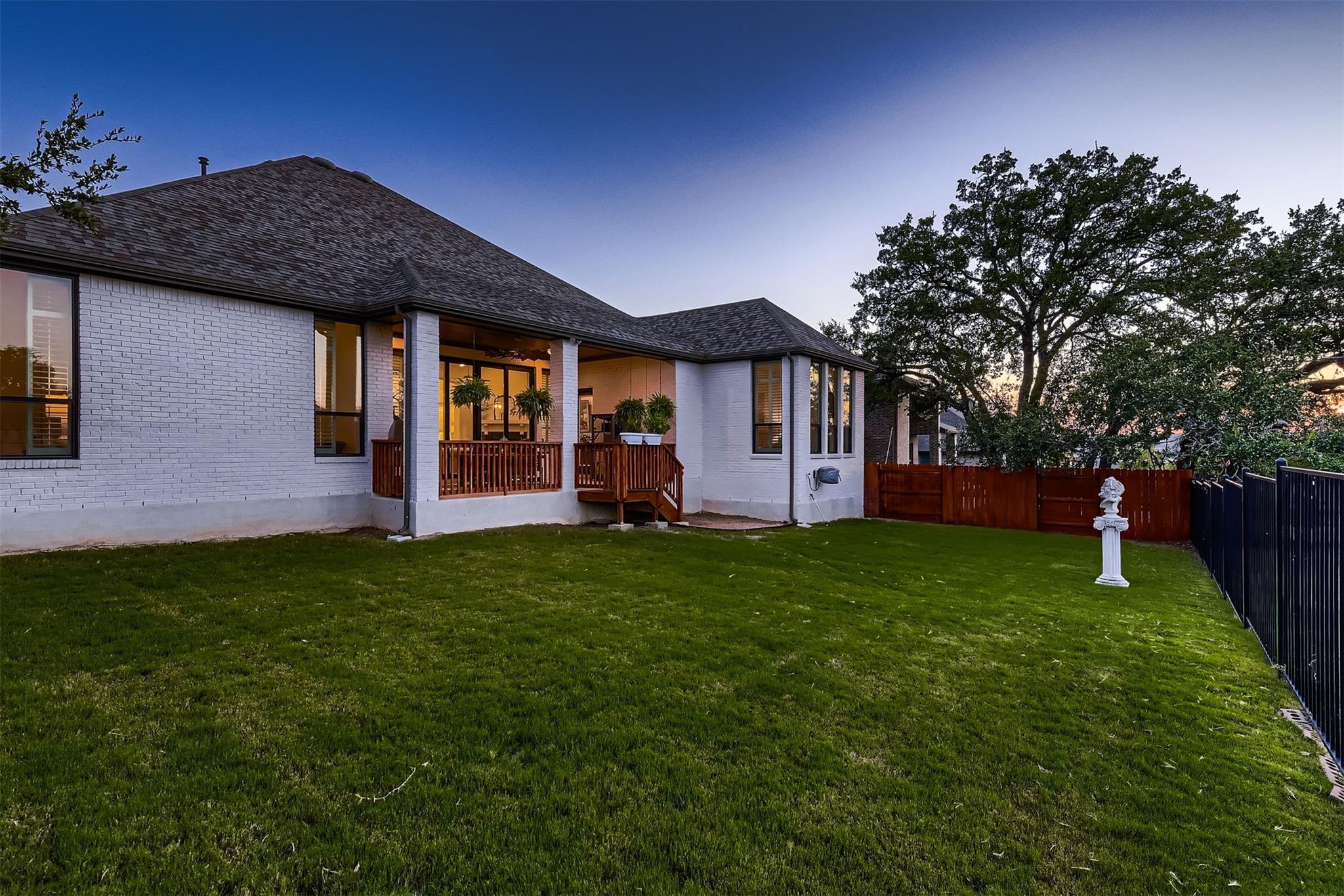 108 Rainbow Valley Trl, San Marcos, TX 78666