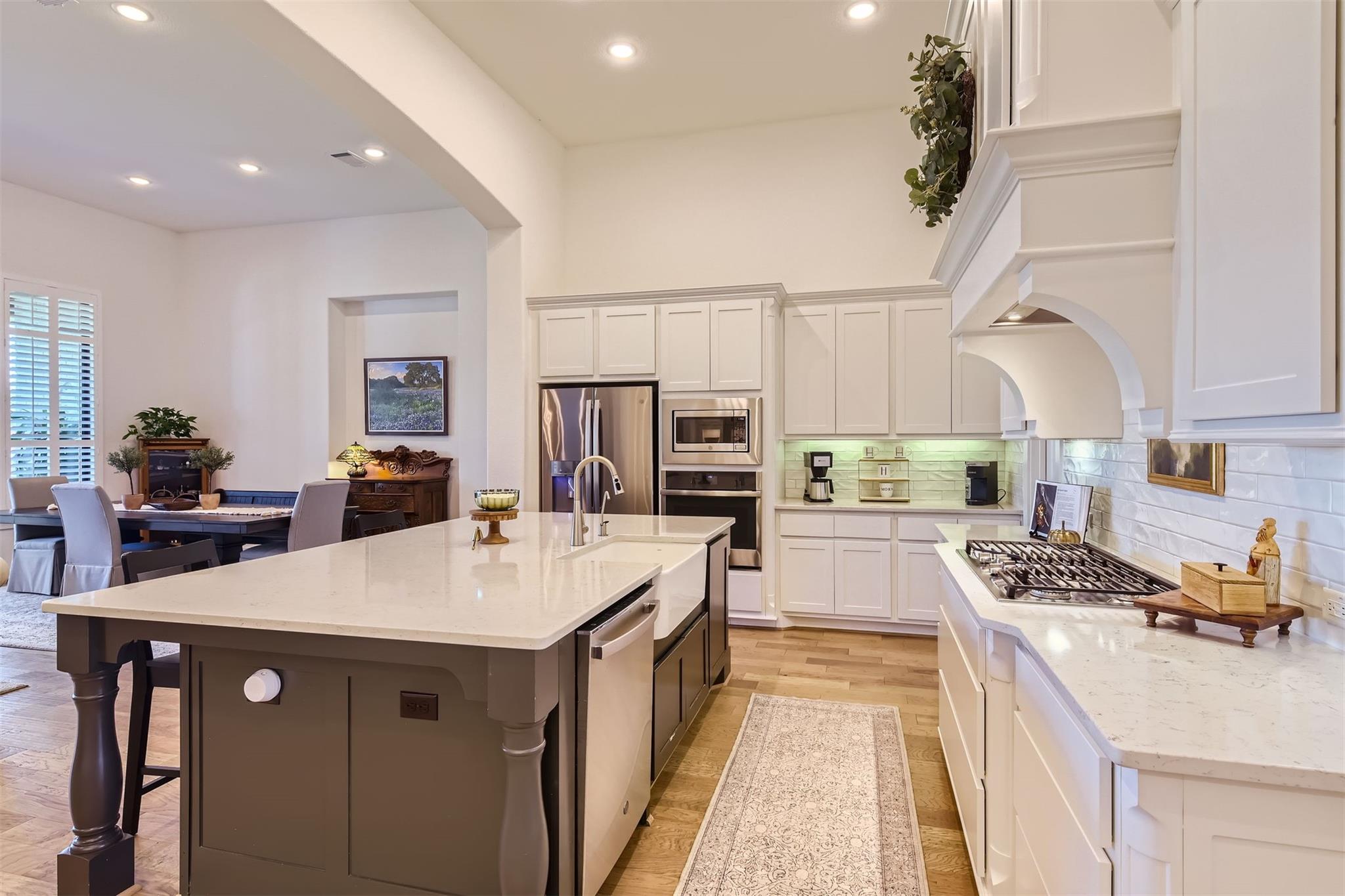 108 Rainbow Valley Trl, San Marcos, TX 78666