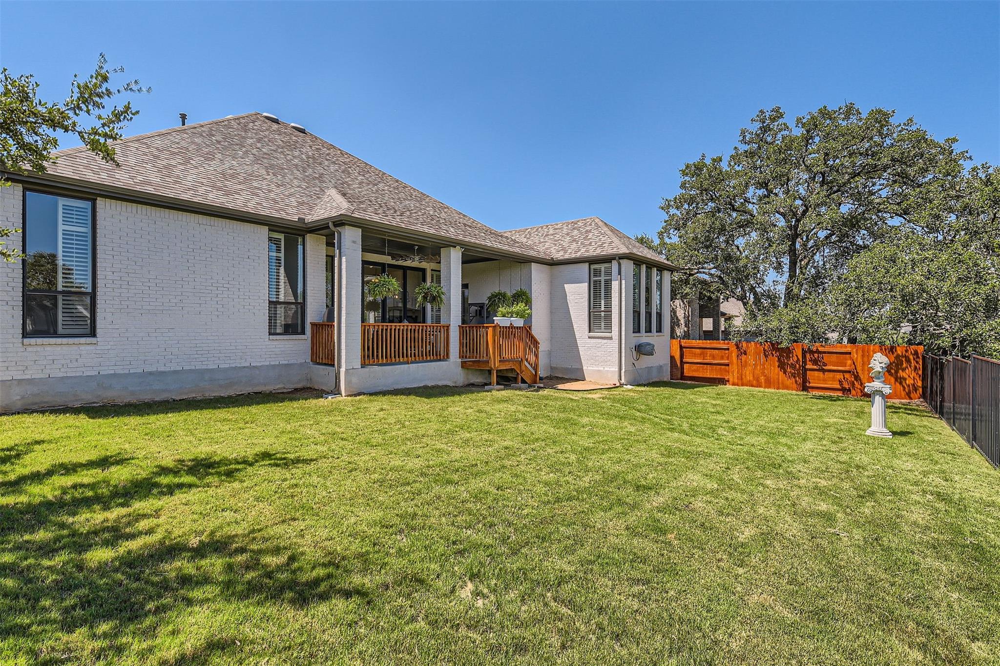 108 Rainbow Valley Trl, San Marcos, TX 78666