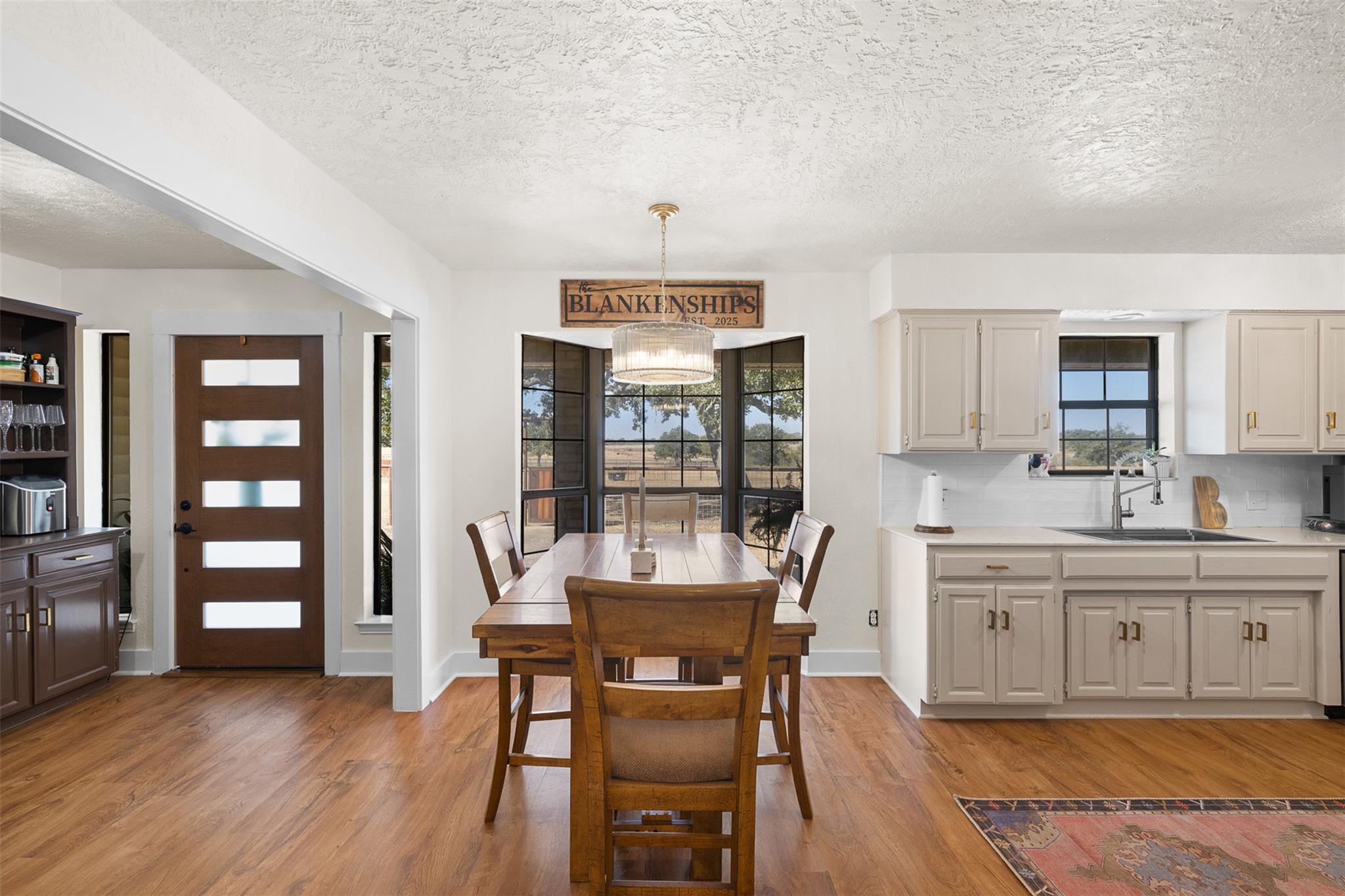 9203 S Us Highway 77 Highway, Rockdale, TX 76567