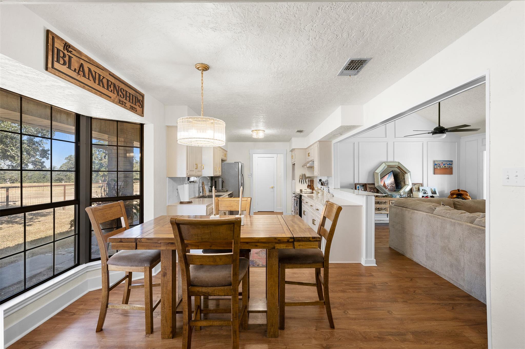 9203 S Us Highway 77 Highway, Rockdale, TX 76567