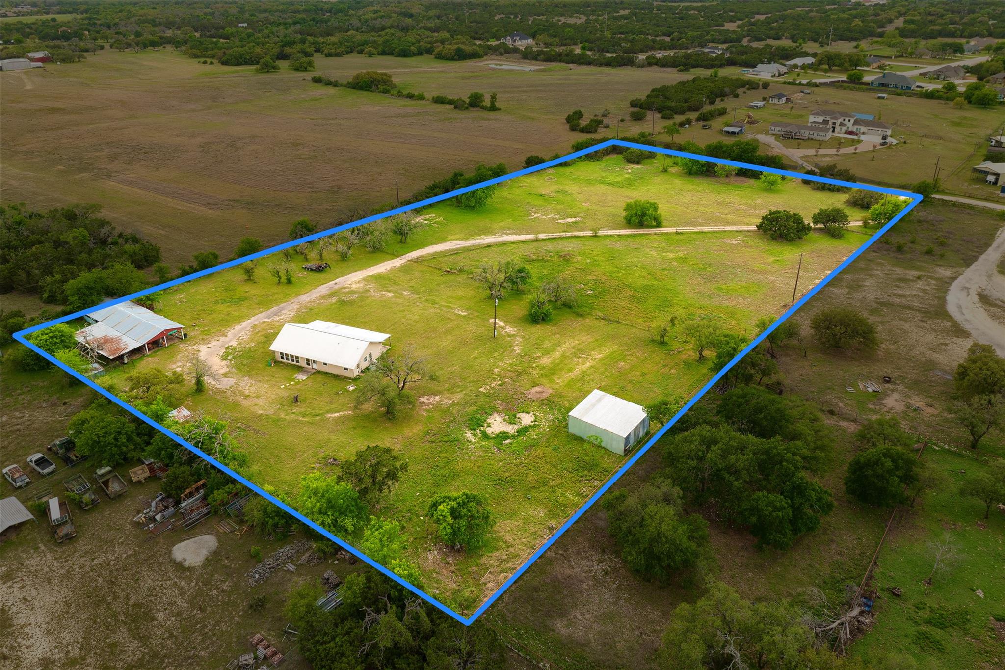 1301 Live Oak Trl, Liberty Hill, TX 78642