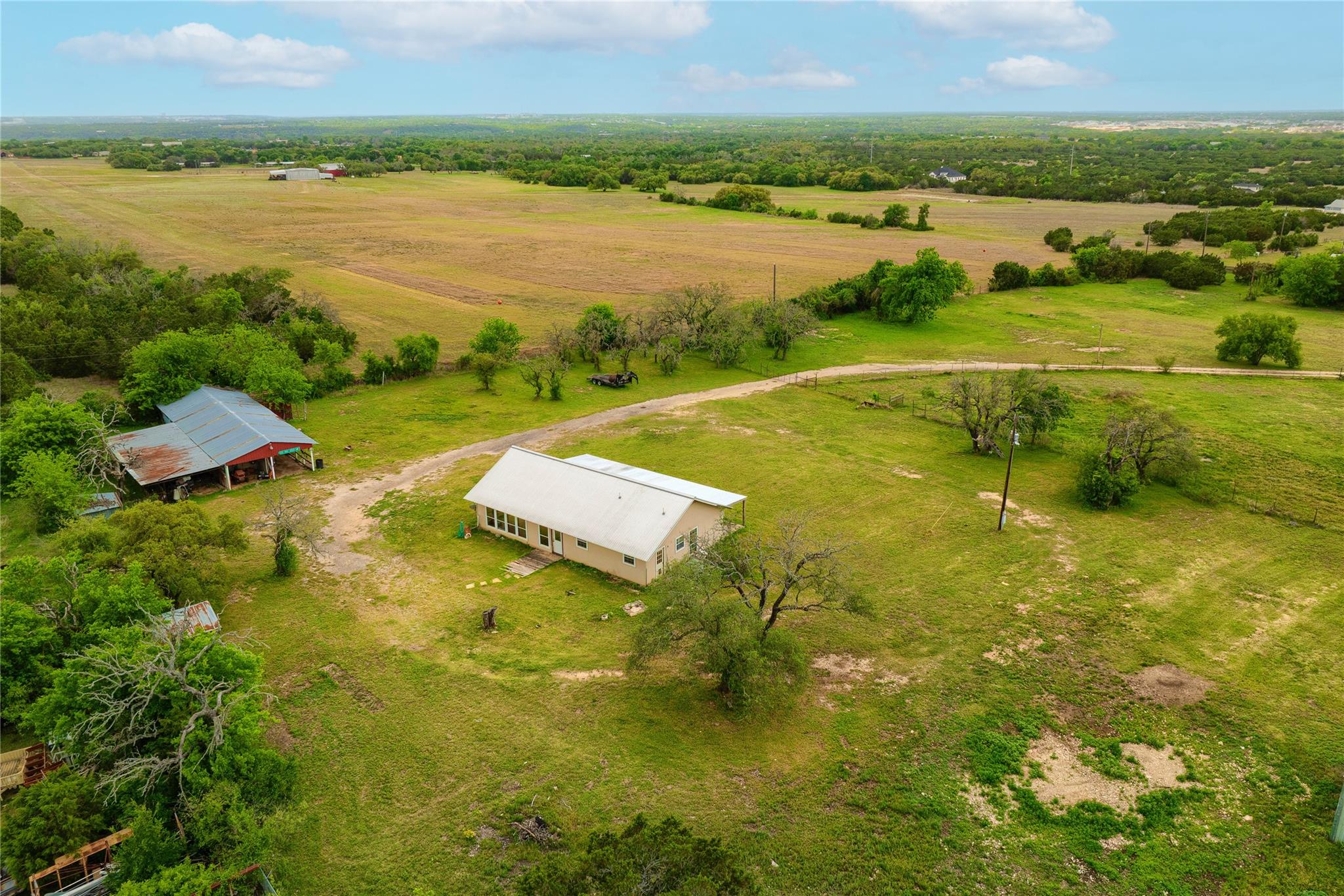 1301 Live Oak Trl, Liberty Hill, TX 78642