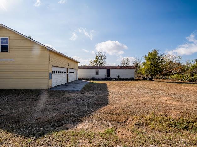 119 E Clearview Cemetery Rd, Bastrop, TX 78602