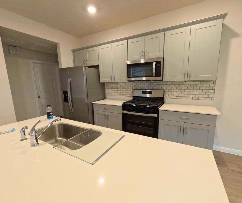 424 NEW ALBANY Ln, San Marcos, TX 78666