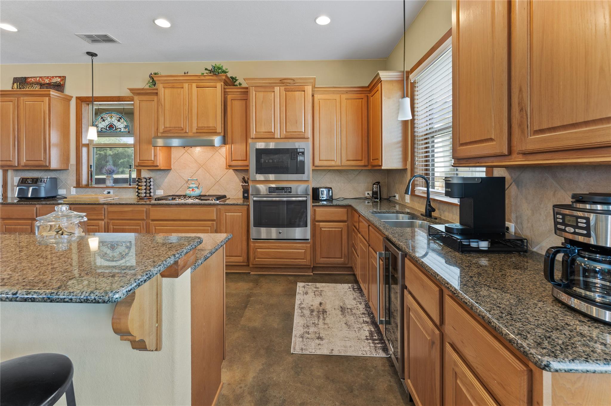 1224 Hidden Springs Dr, Salado, TX 76571