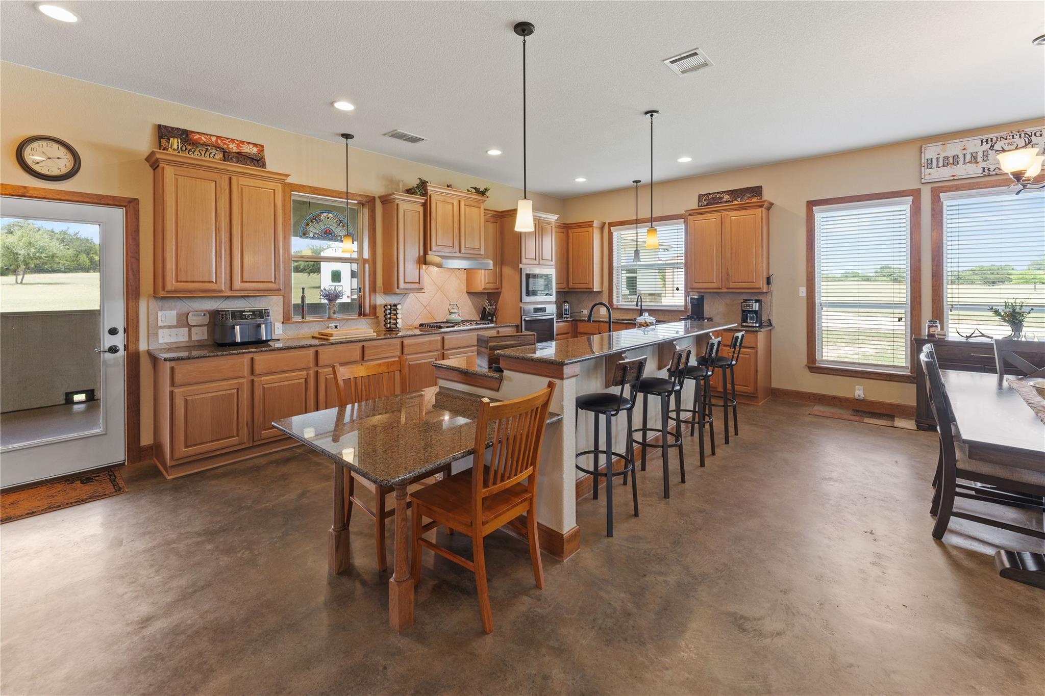 1224 Hidden Springs Dr, Salado, TX 76571