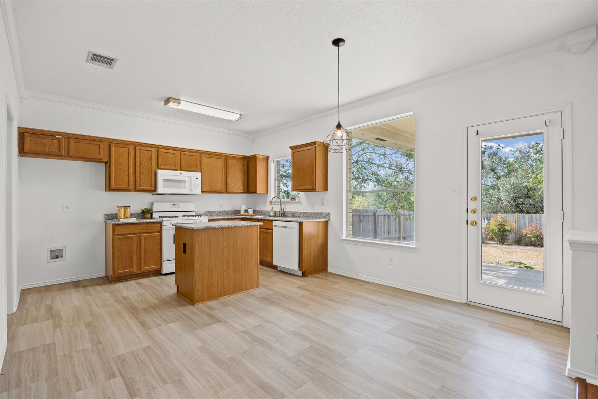 3514 Rock Shelf Ln, Round Rock, TX 78681