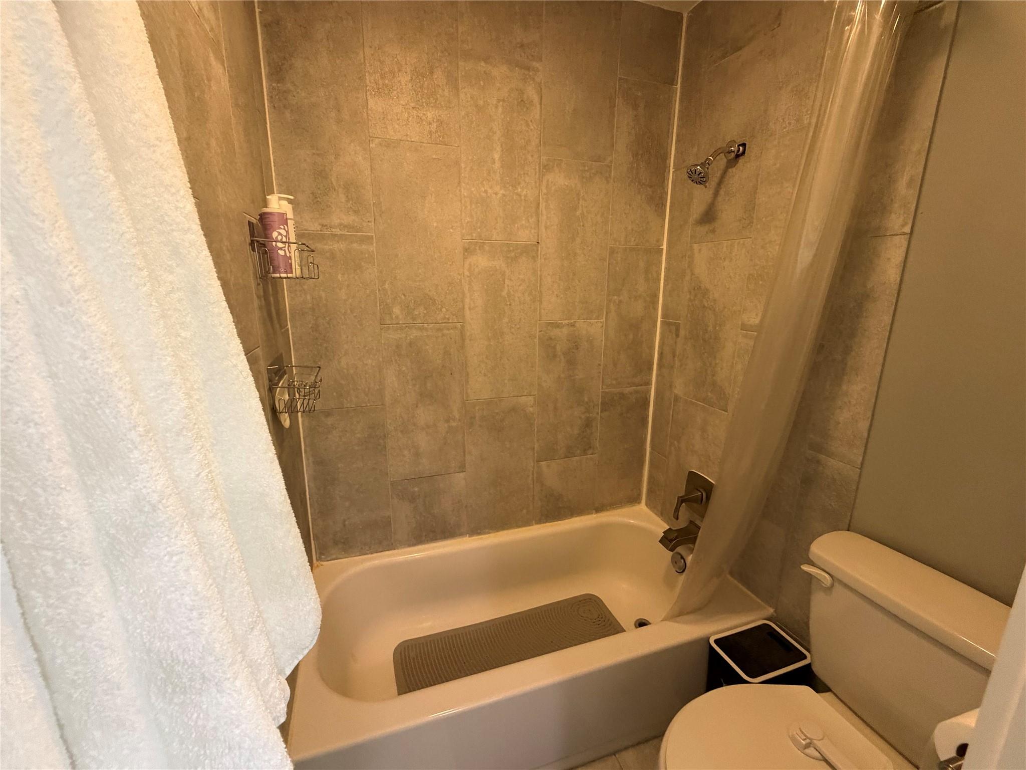 1900 Dauphine Cv, Austin, TX 78727