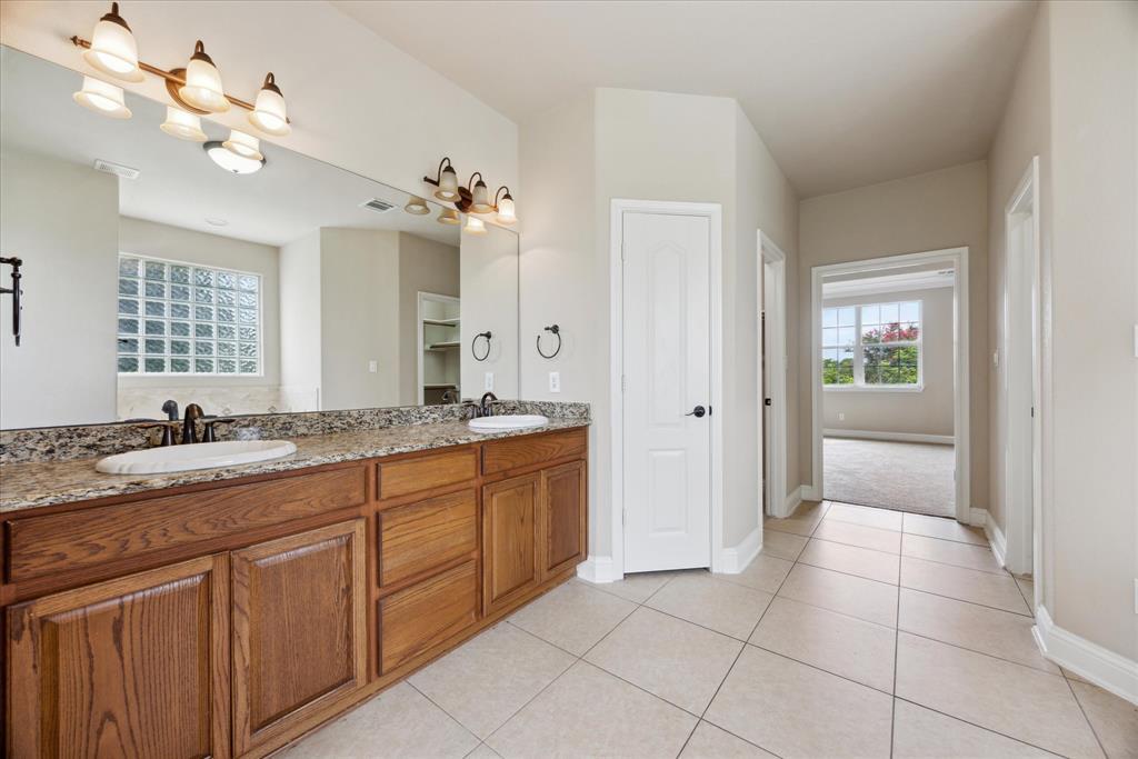 144 Escondido Dr, Del Valle, TX 78617