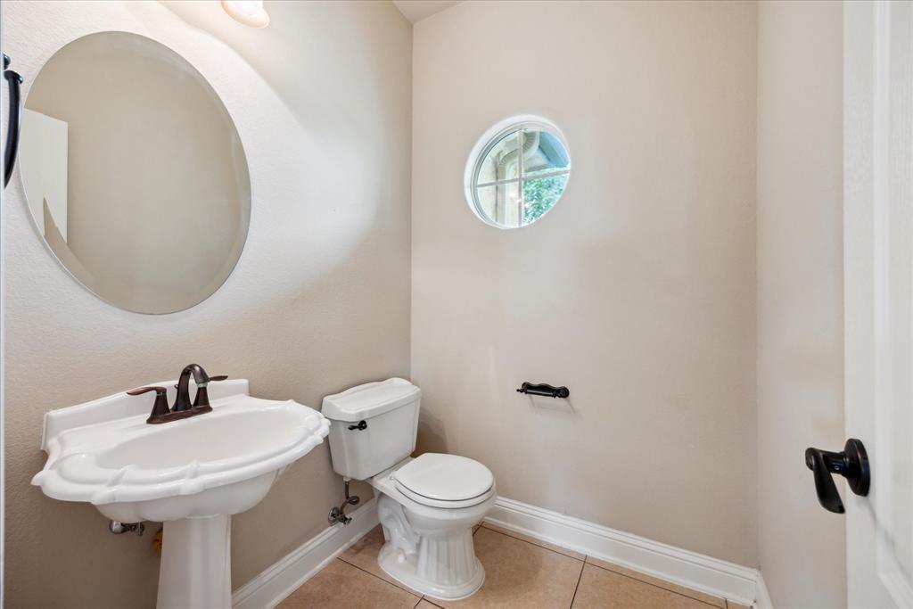 144 Escondido Dr, Del Valle, TX 78617