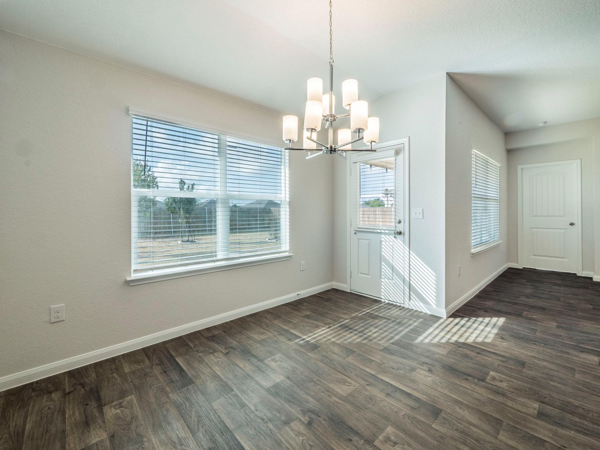 508 Marimoor Dr, Hutto, TX 78634