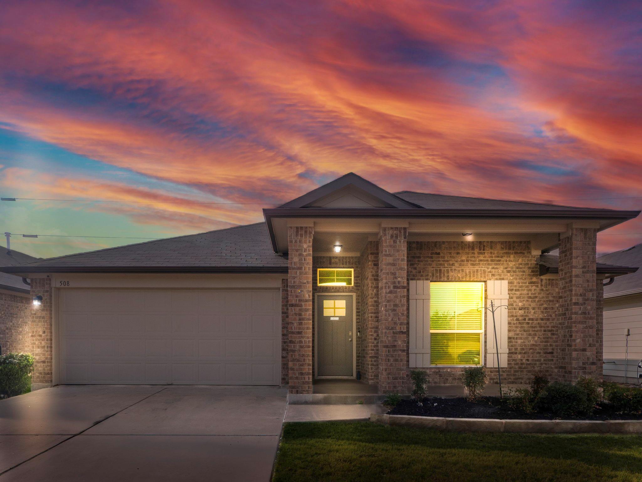 508 Marimoor Dr, Hutto, TX 78634