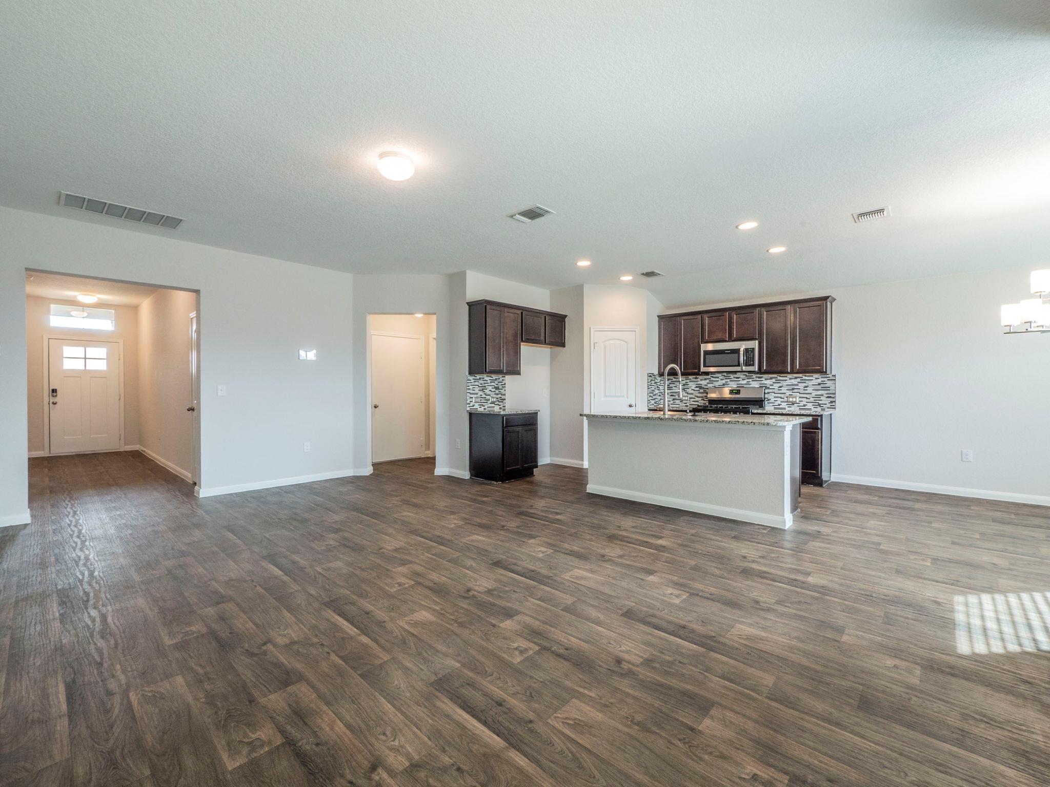 508 Marimoor Dr, Hutto, TX 78634