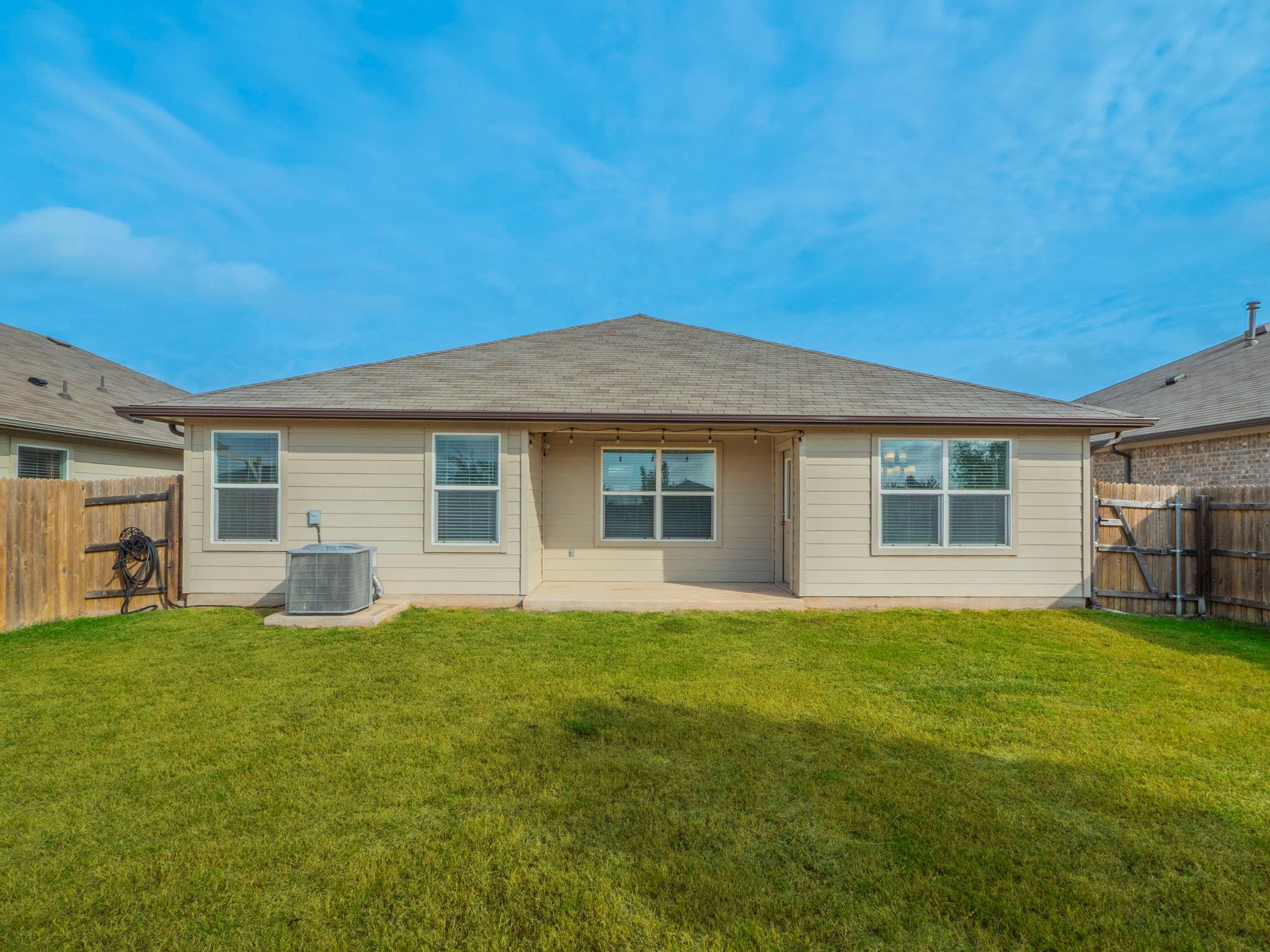 508 Marimoor Dr, Hutto, TX 78634