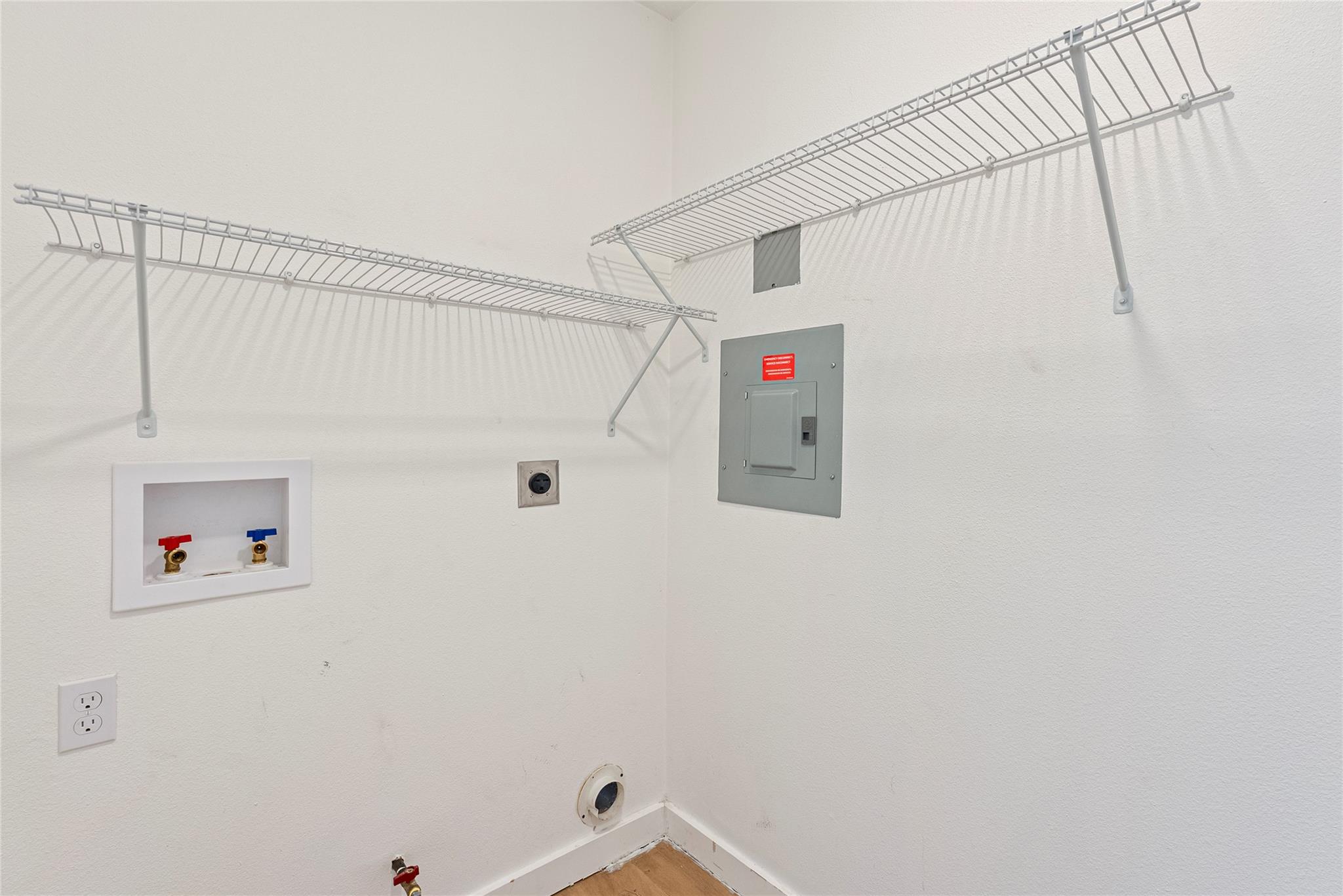 5200 King Charles Dr, Austin, TX 78724