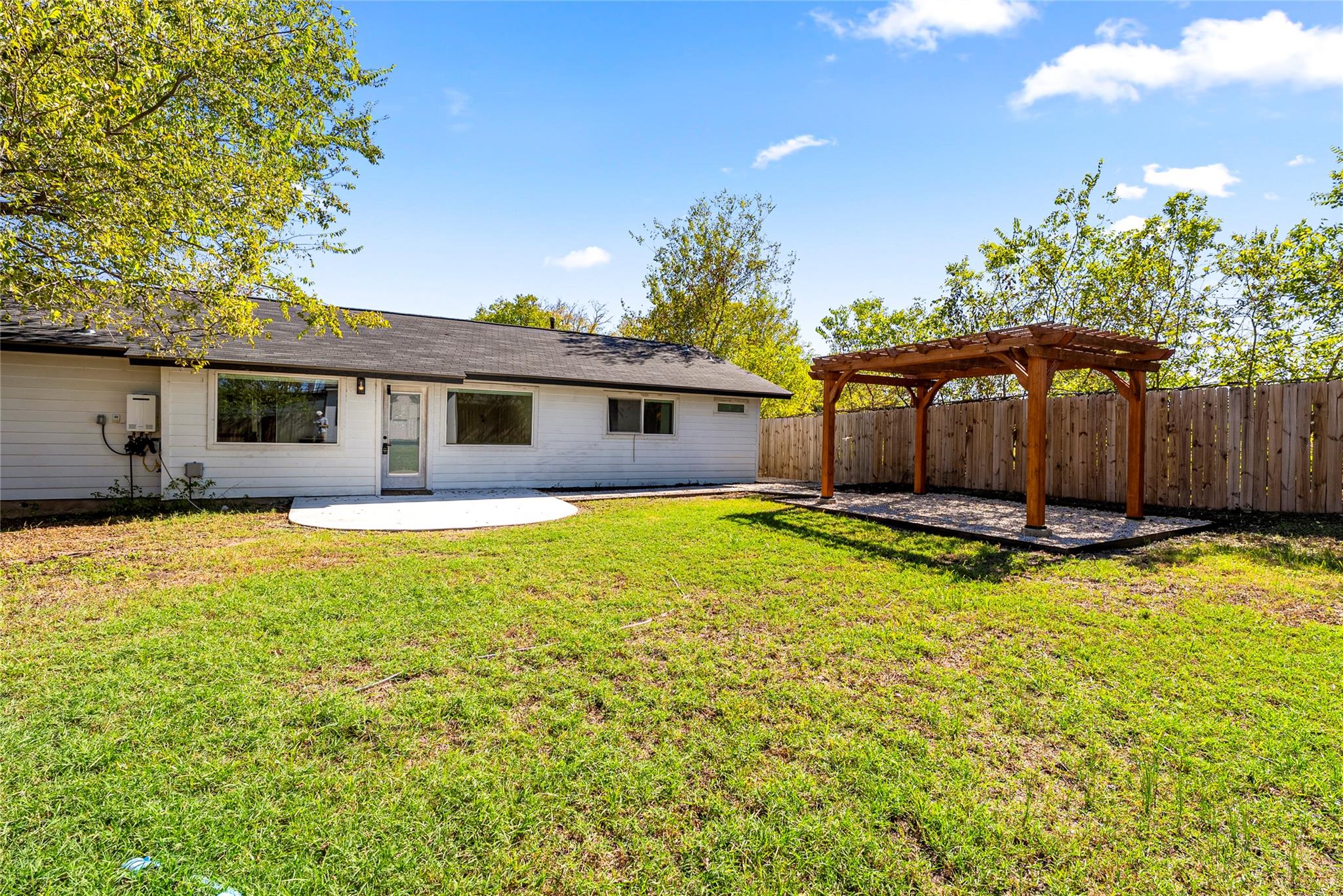 5200 King Charles Dr, Austin, TX 78724