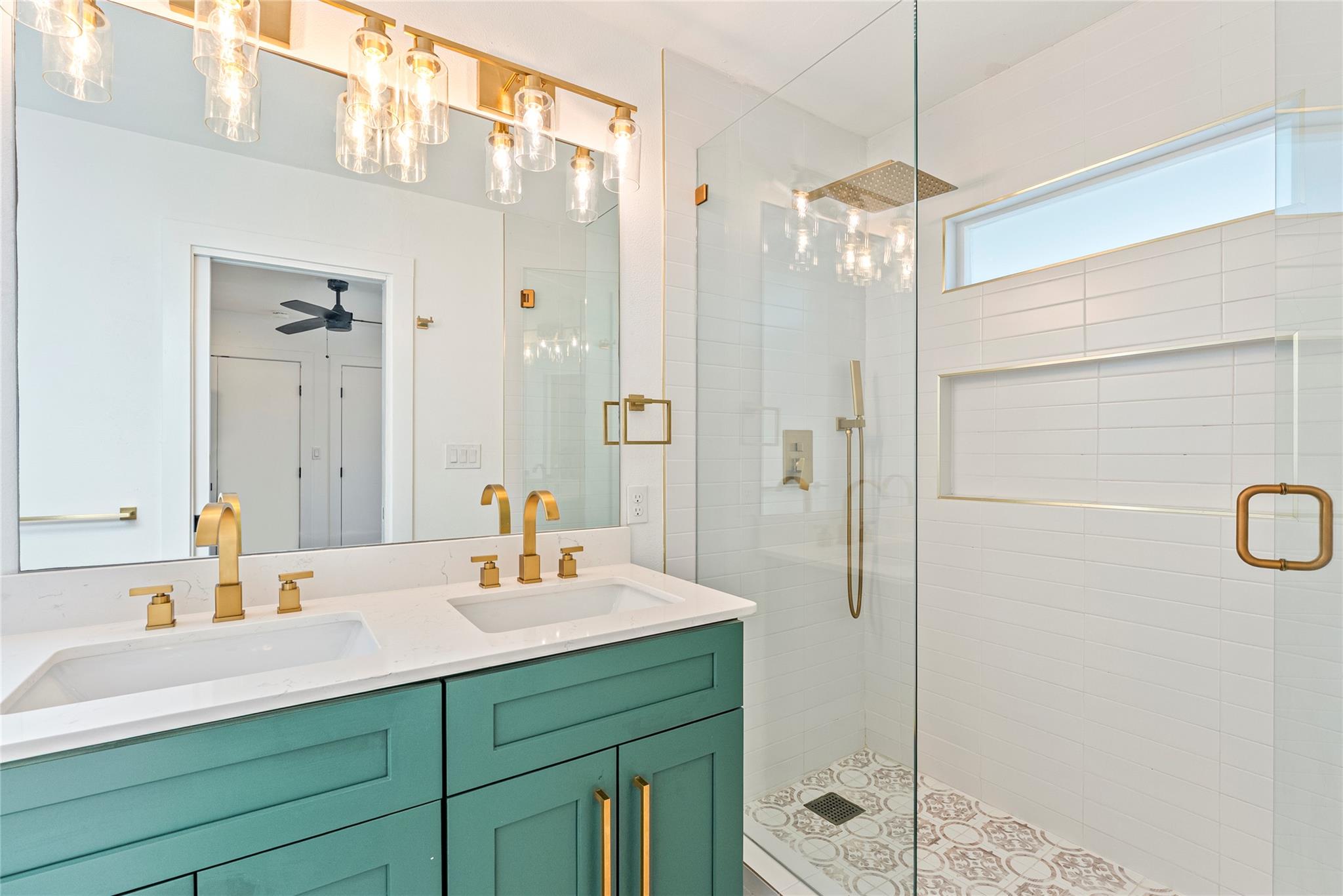 5200 King Charles Dr, Austin, TX 78724