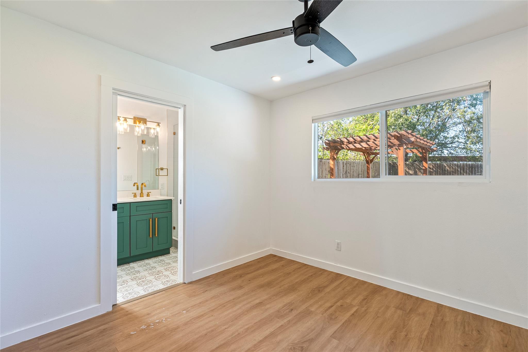 5200 King Charles Dr, Austin, TX 78724