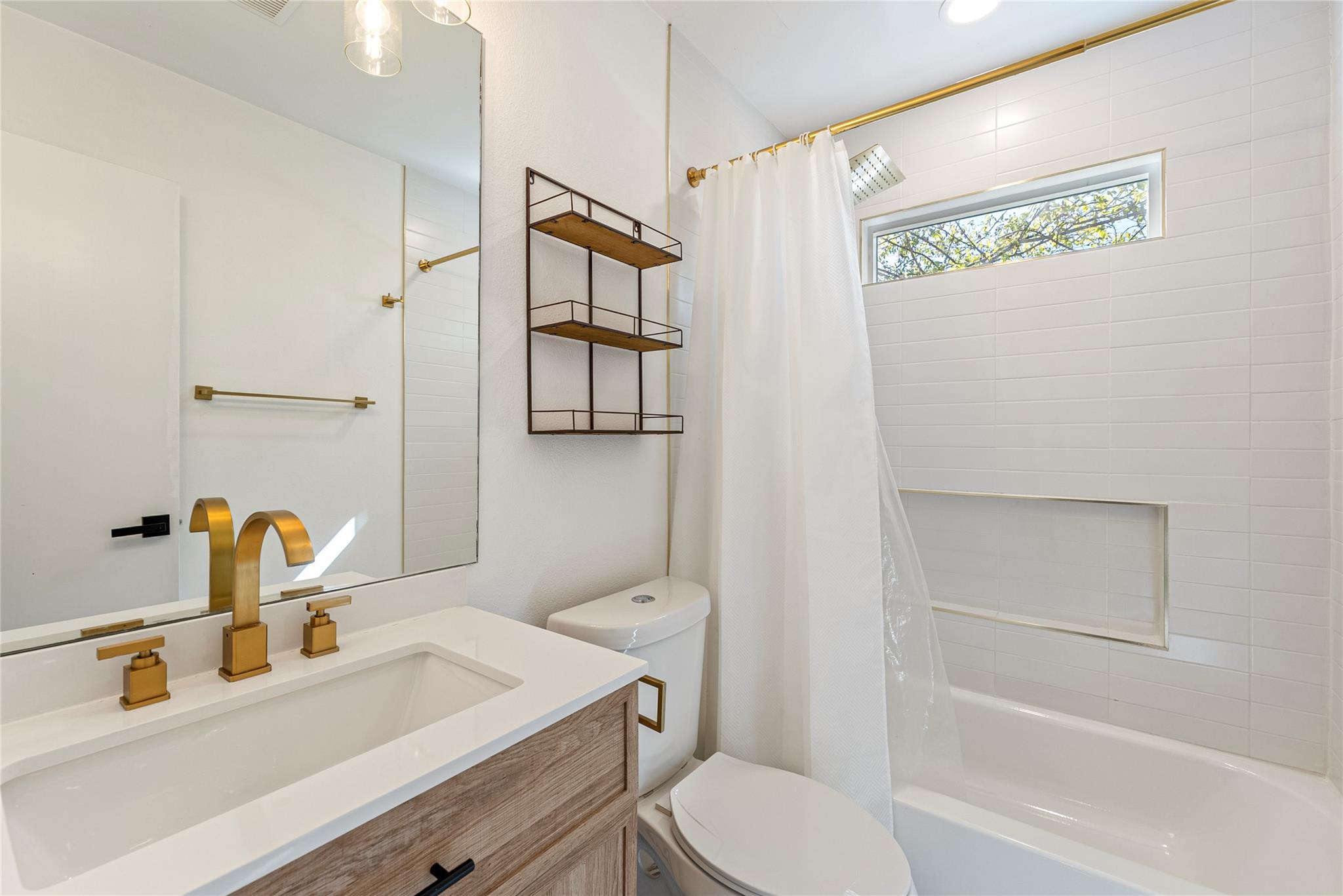 5200 King Charles Dr, Austin, TX 78724