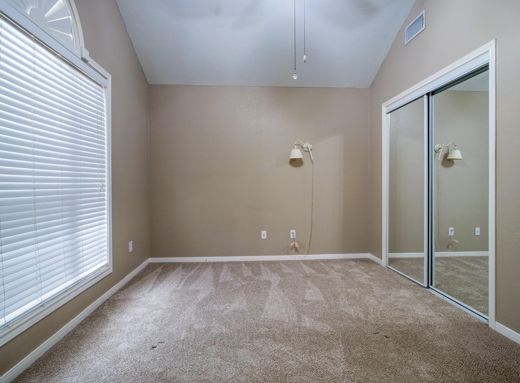 21 Augusta Dr, Meadowlakes, TX 78654