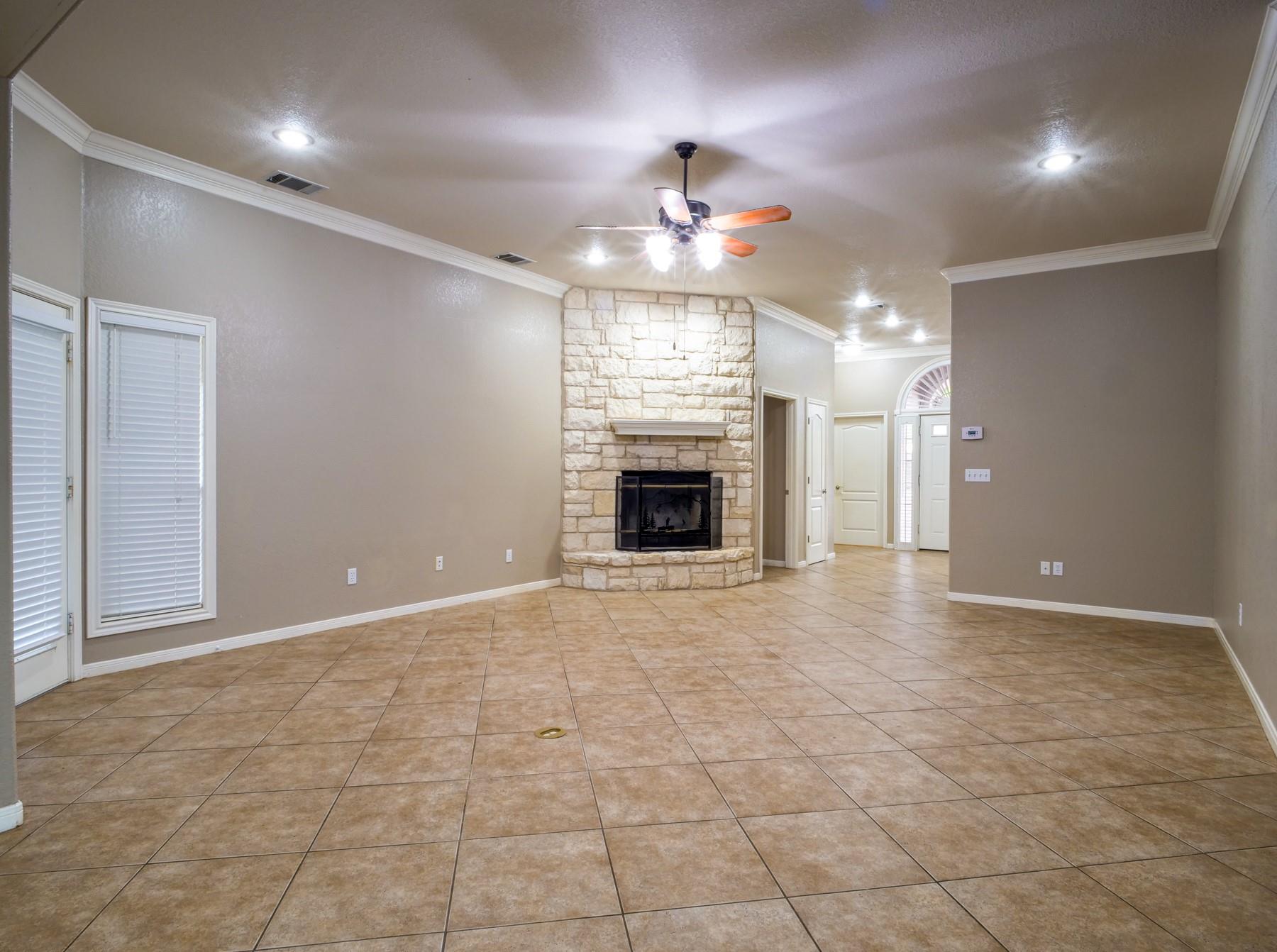 21 Augusta Dr, Meadowlakes, TX 78654