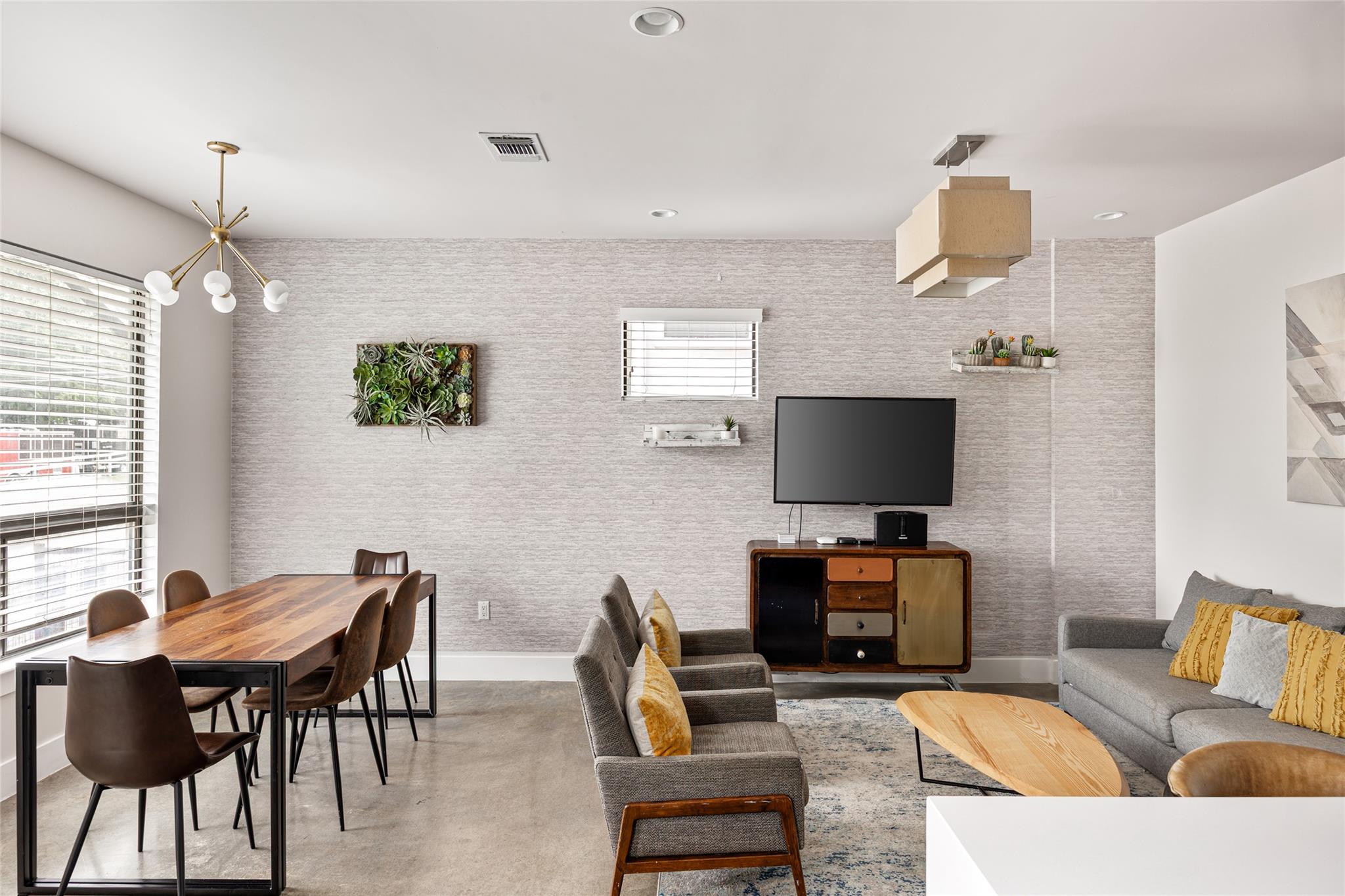 1103 E 12th St, Austin, TX 78702