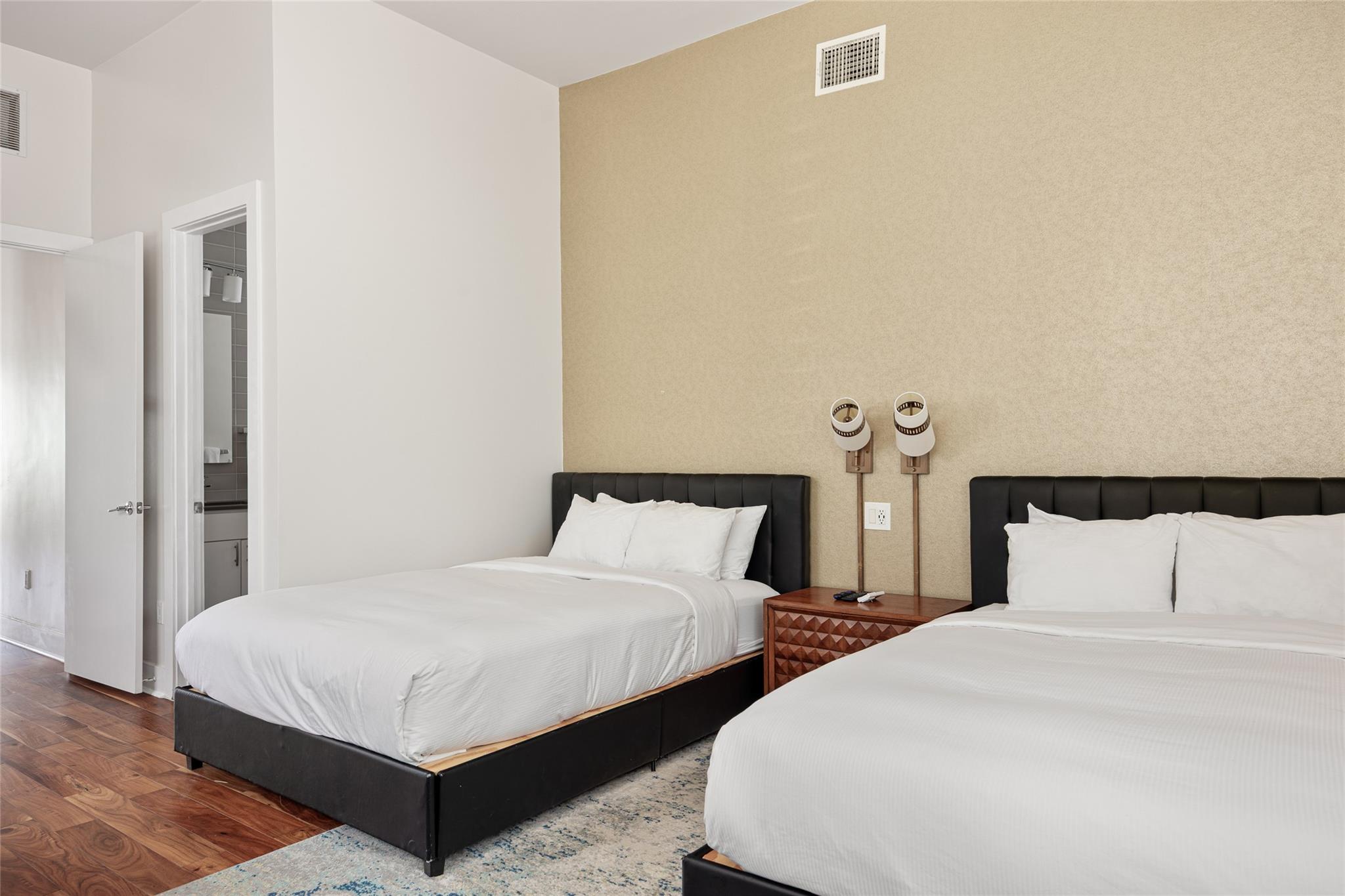 1103 E 12th St, Austin, TX 78702