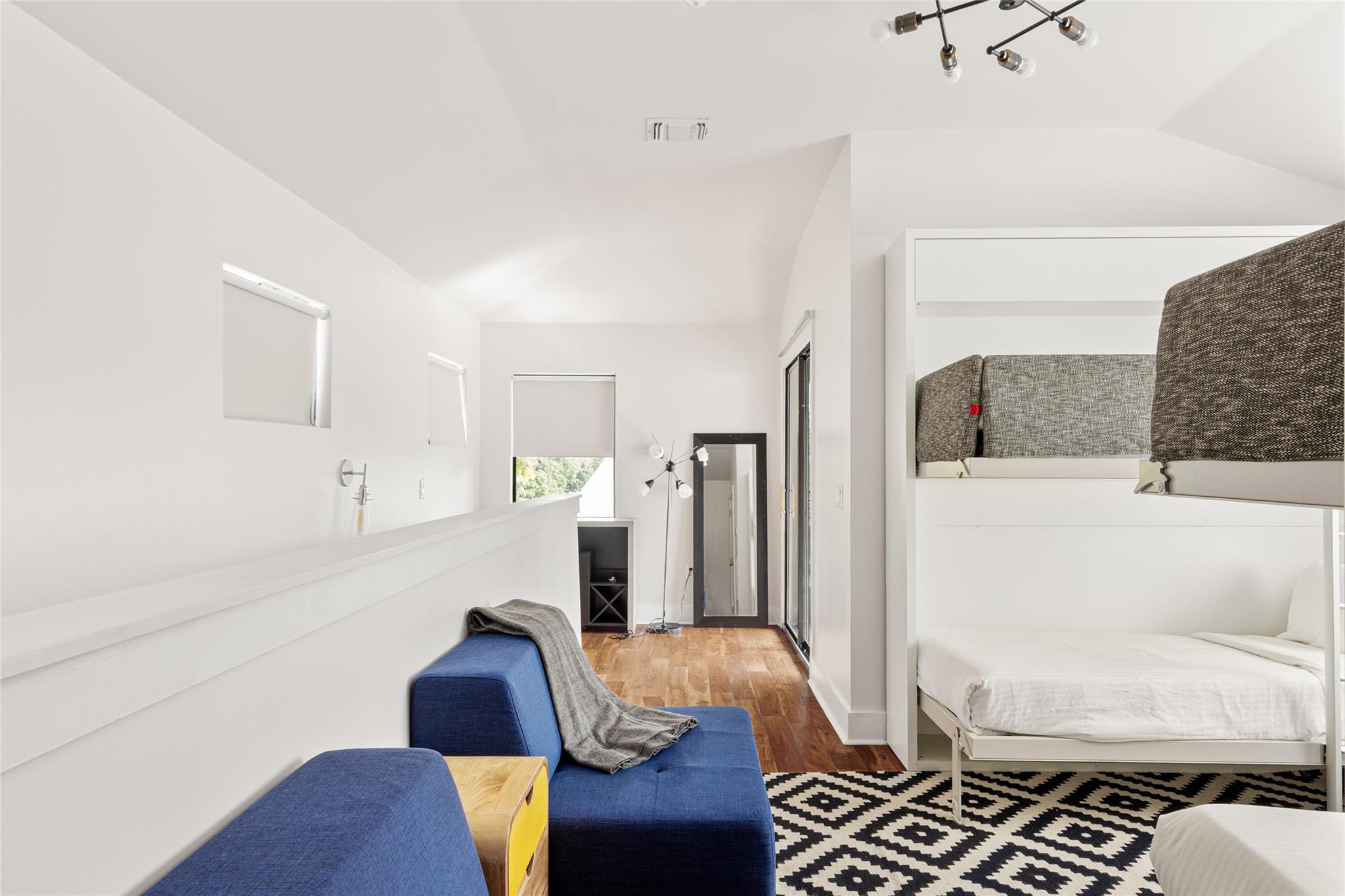 1103 E 12th St, Austin, TX 78702