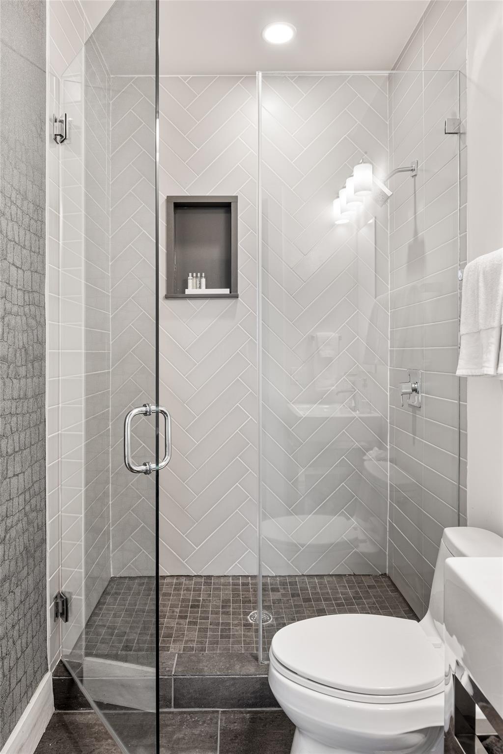 1103 E 12th St, Austin, TX 78702