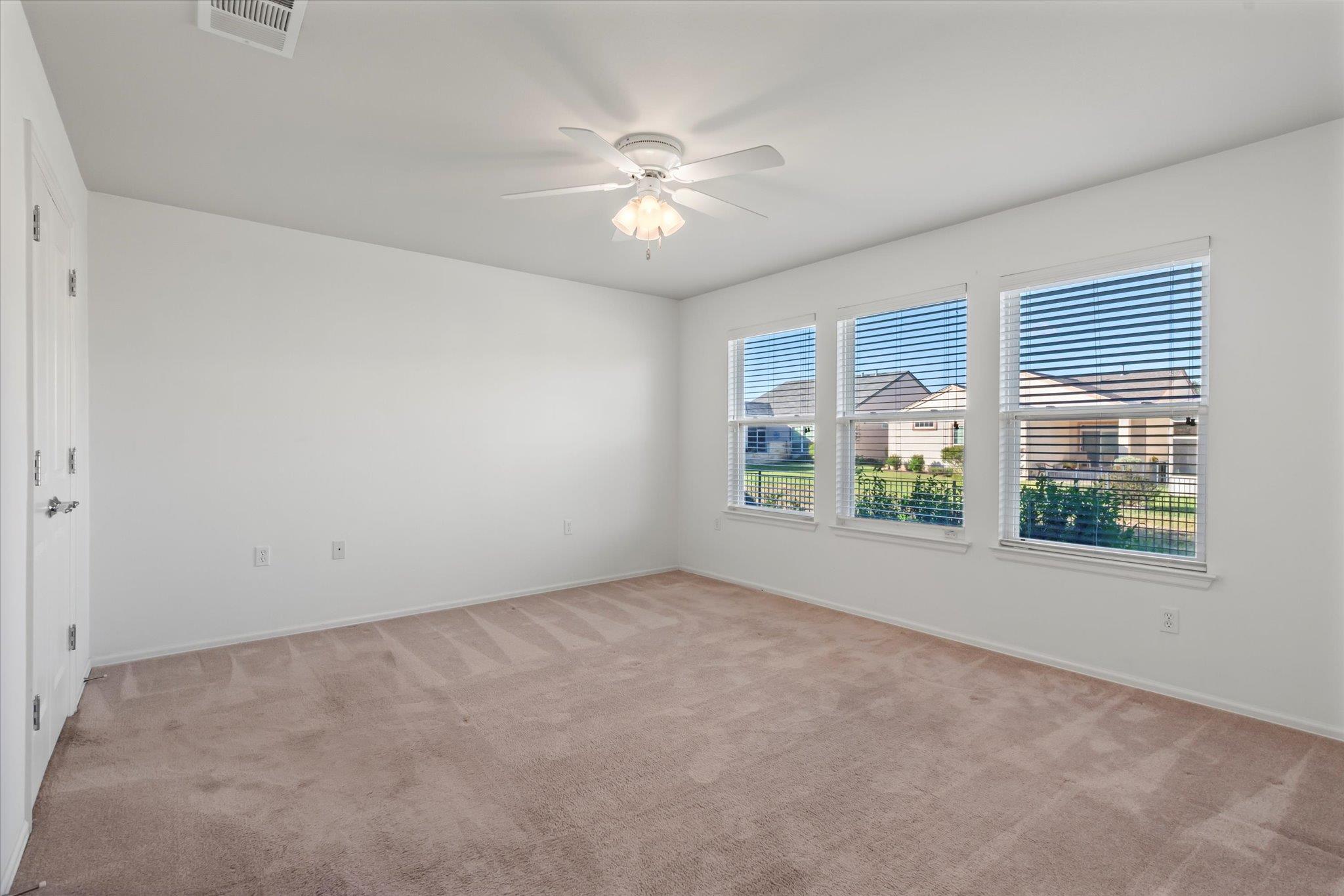 325 Barrington Farm Ct, Georgetown, TX 78633