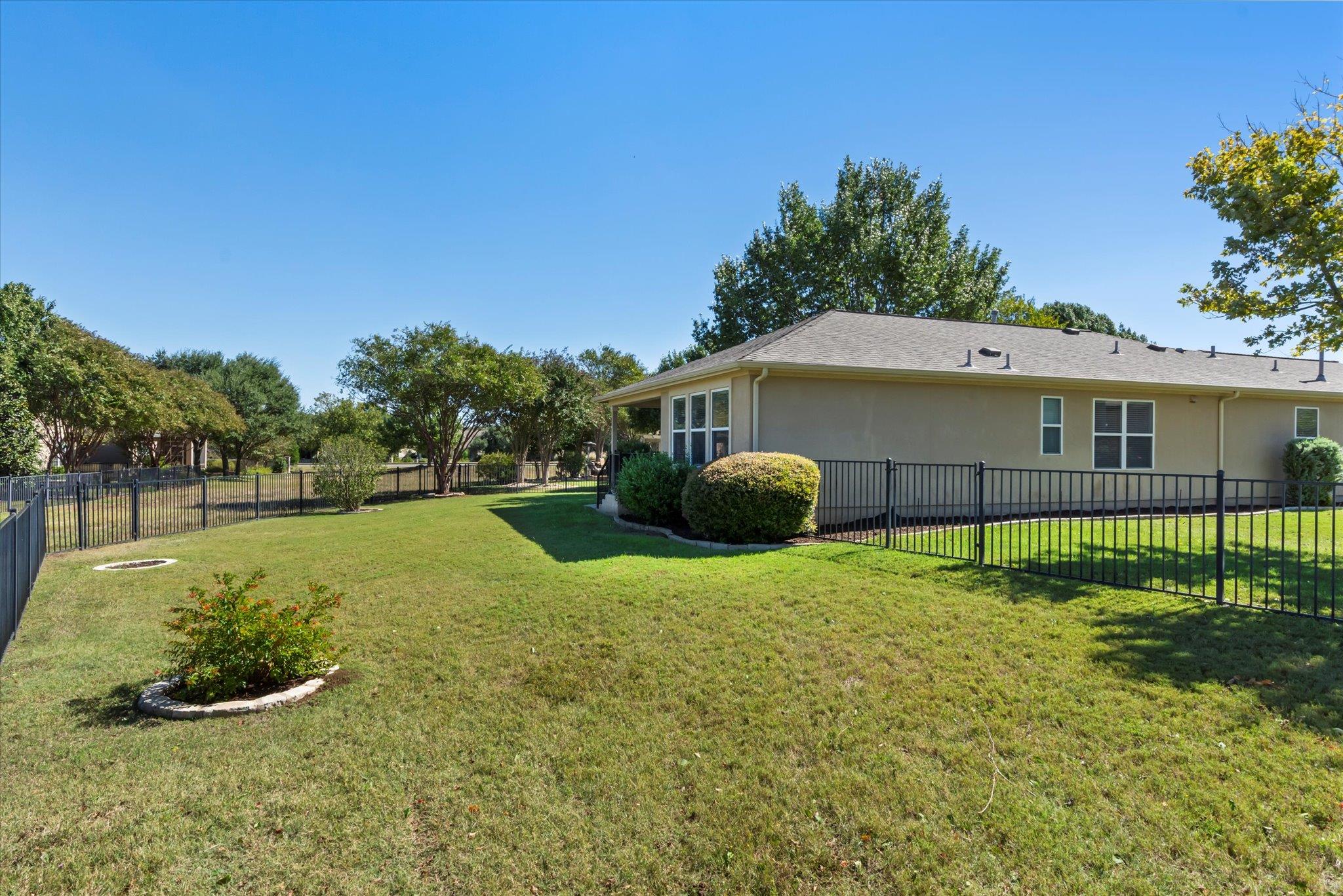 325 Barrington Farm Ct, Georgetown, TX 78633