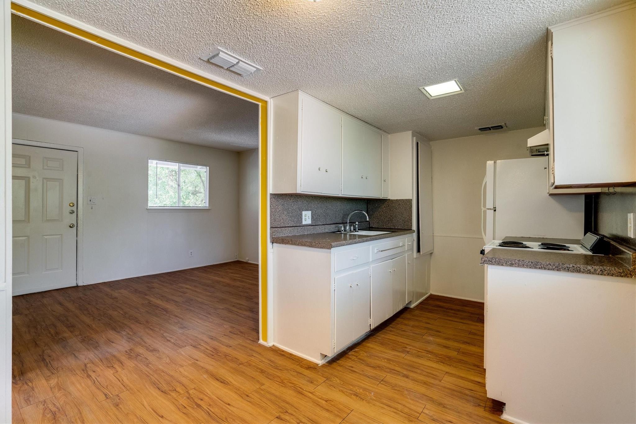 3707 Tom Green St # 8, Austin, TX 78705