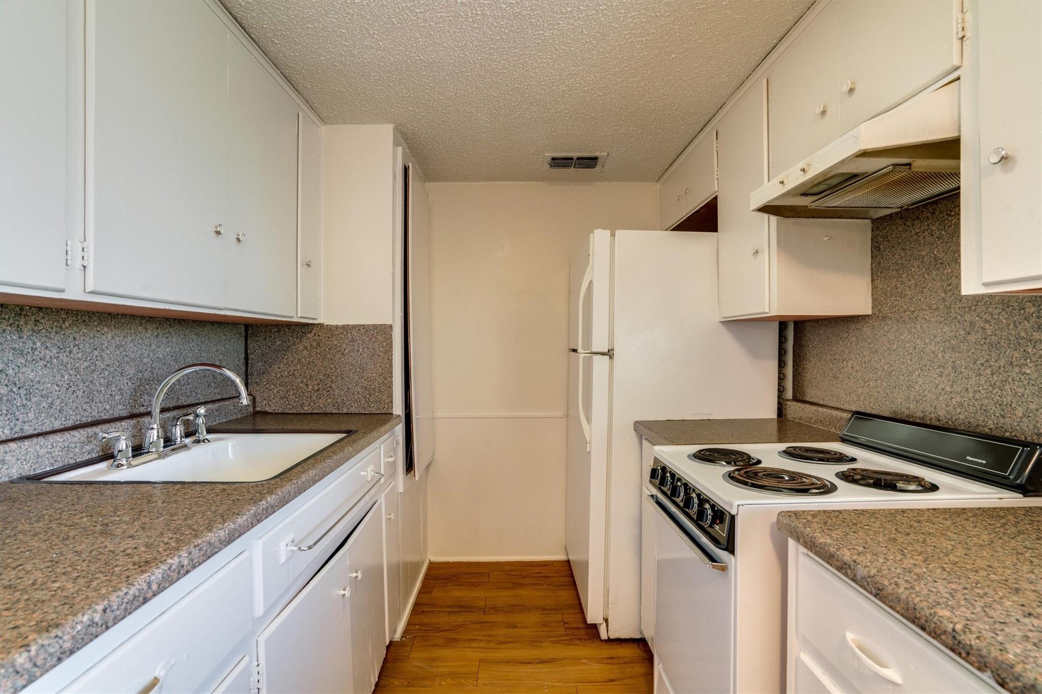 3707 Tom Green St # 8, Austin, TX 78705