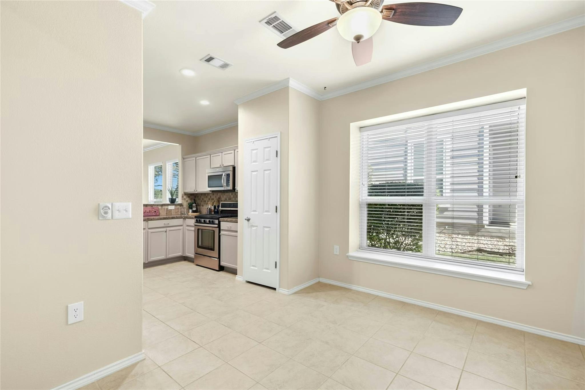 215 Bonham Loop, Georgetown, TX 78633