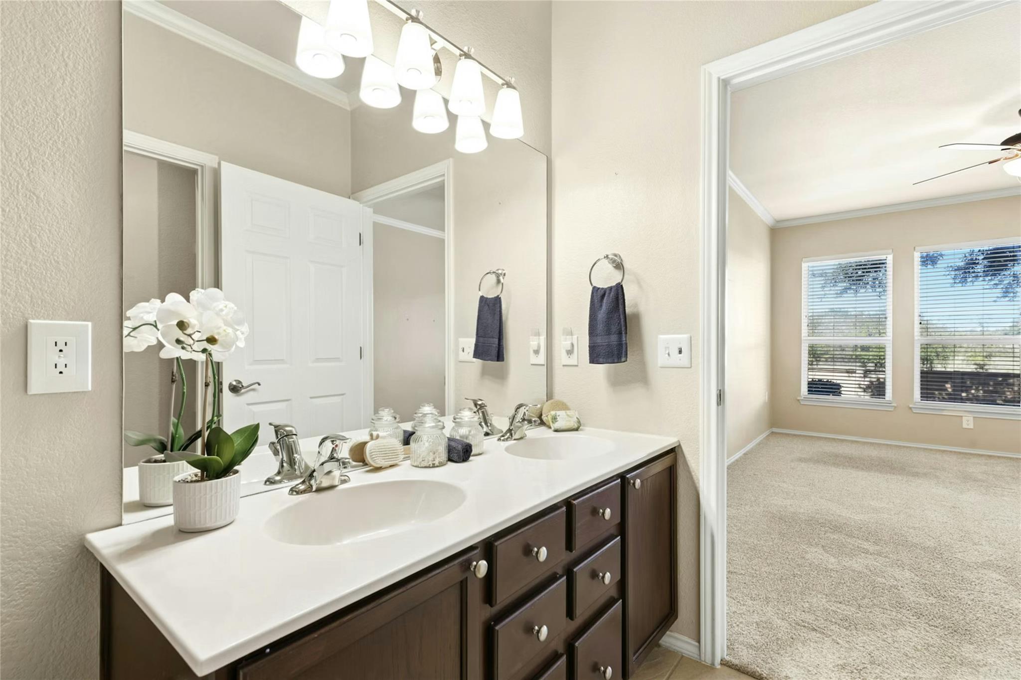 215 Bonham Loop, Georgetown, TX 78633