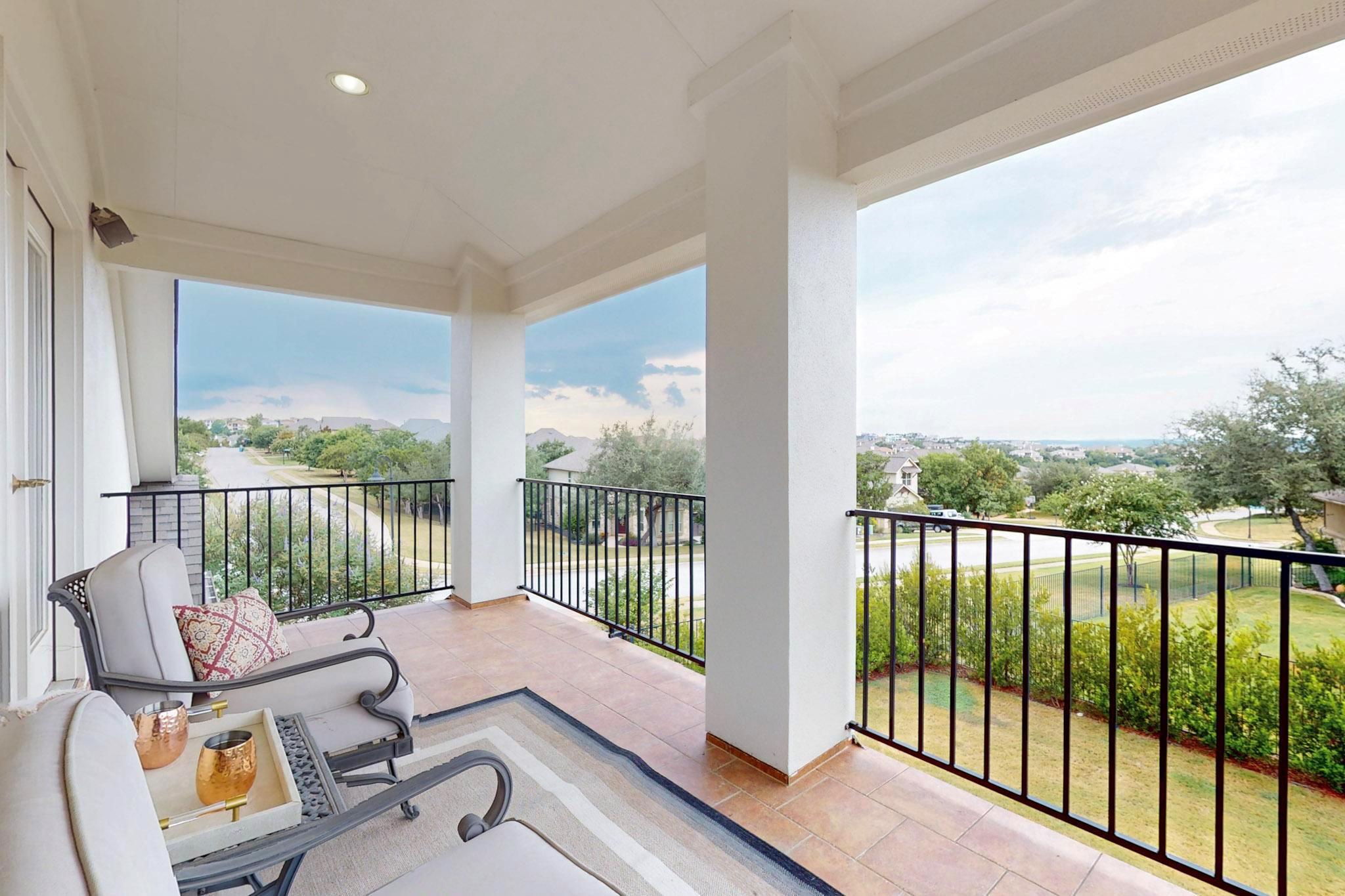 102 Kildrummy Ln, Lakeway, TX 78738