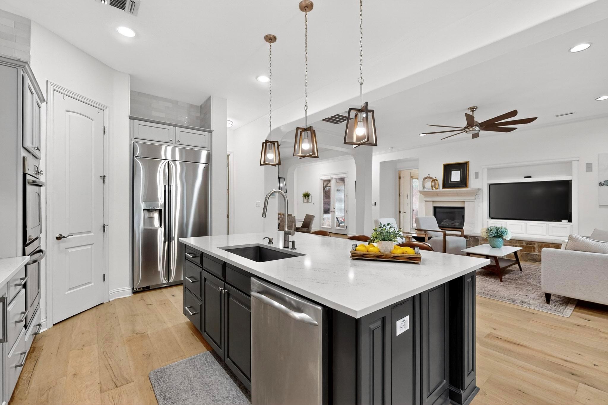 102 Kildrummy Ln, Lakeway, TX 78738