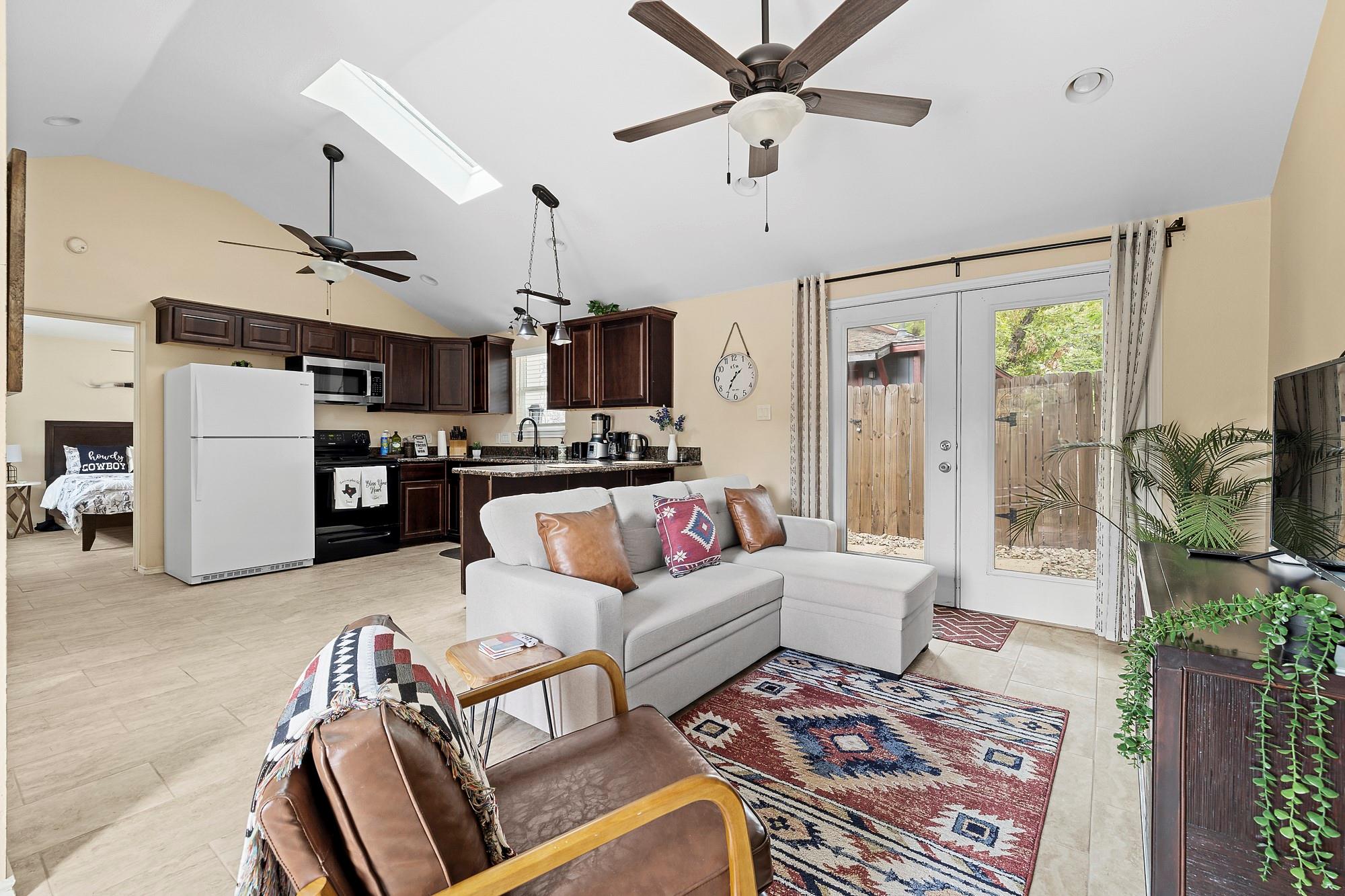 75 Pedernales St, Austin, TX 78702