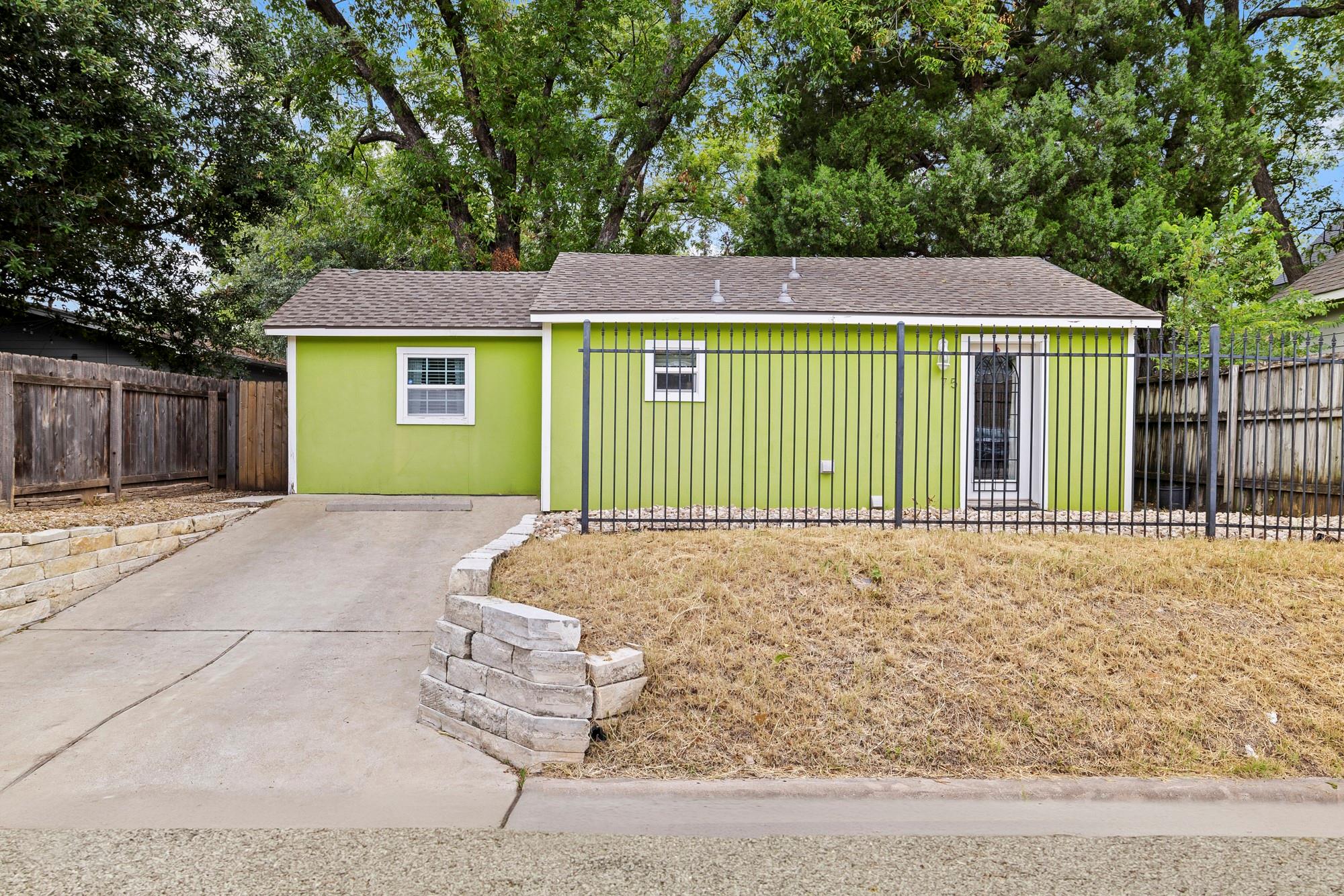 75 Pedernales St, Austin, TX 78702