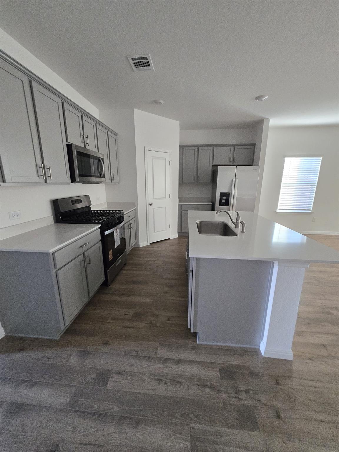 1921 Marlin Spike Dr, Leander, TX 78641