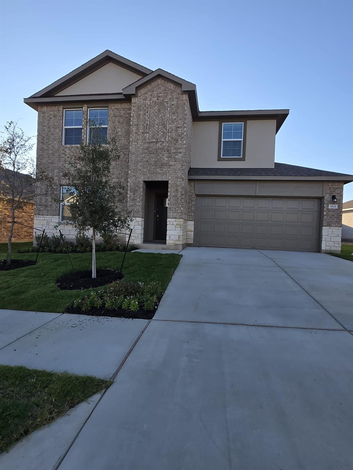 1921 Marlin Spike Dr, Leander, TX 78641