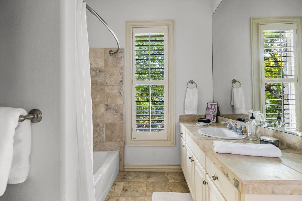 5902 Saratoga Cv, Austin, TX 78746