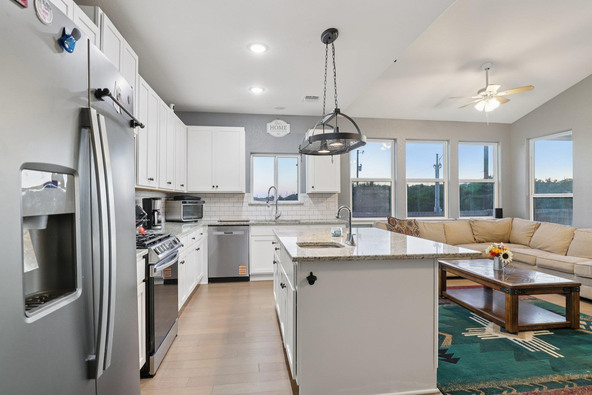 718 Chip Shot Cir, Spring Branch, TX 78070