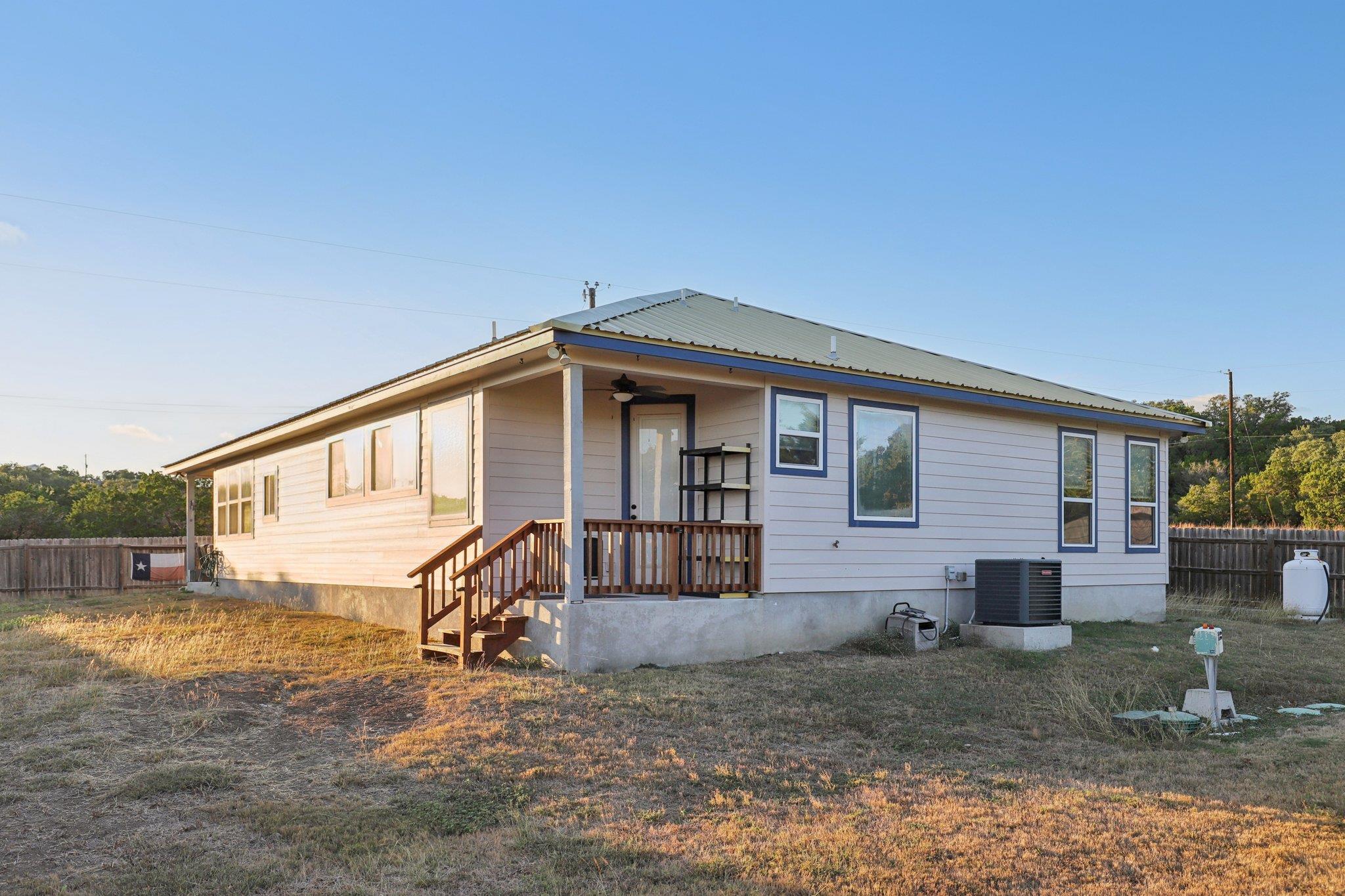 718 Chip Shot Cir, Spring Branch, TX 78070