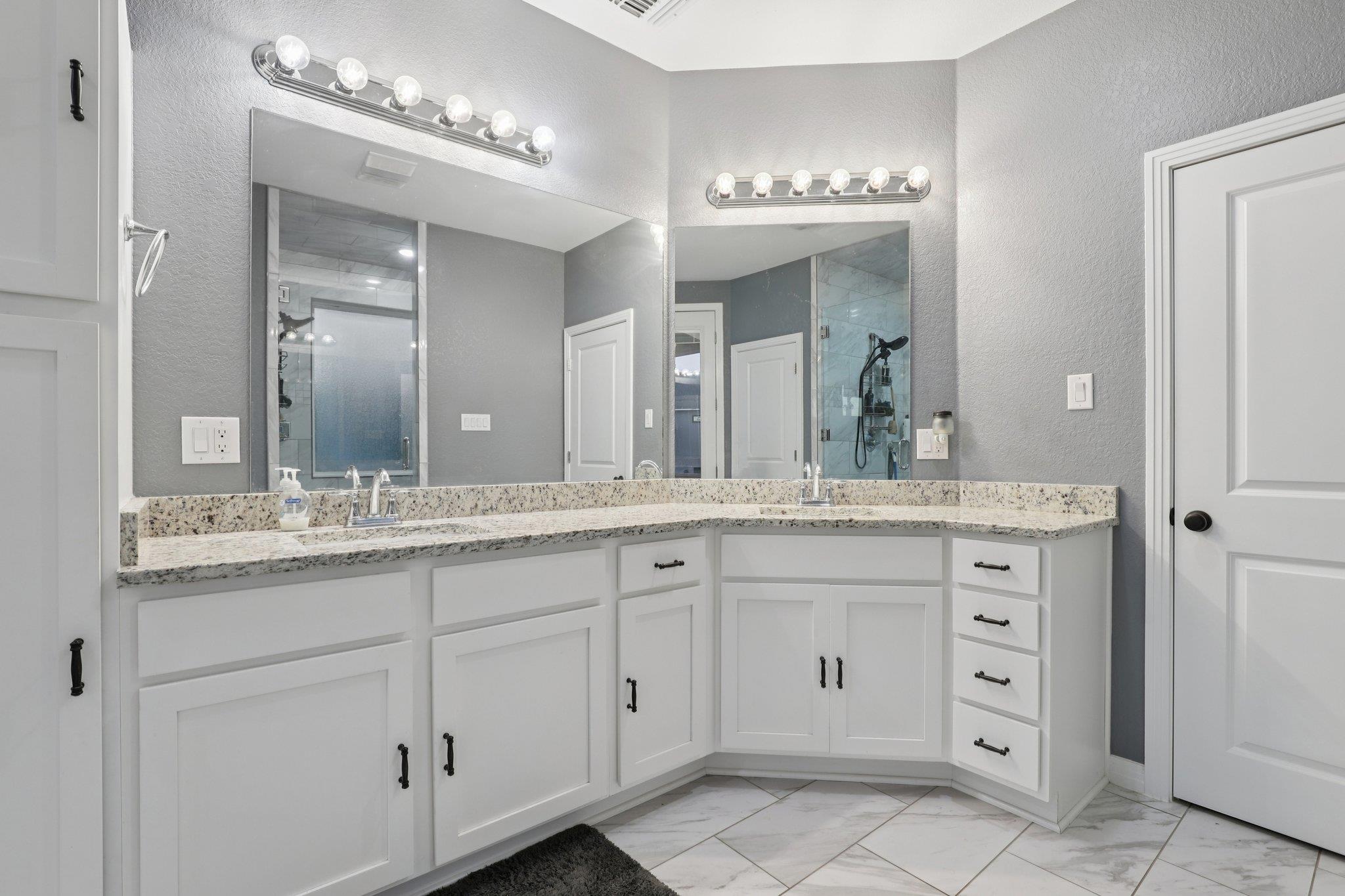 718 Chip Shot Cir, Spring Branch, TX 78070