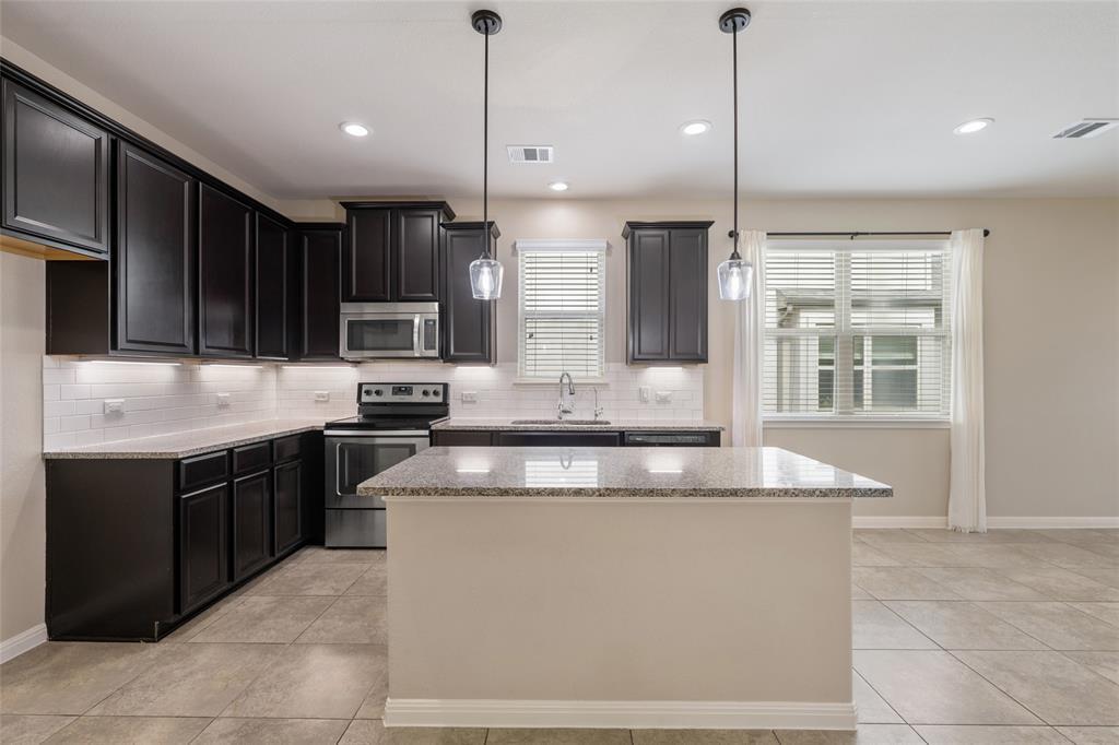 356 Quarry Ln, Liberty Hill, TX 78642