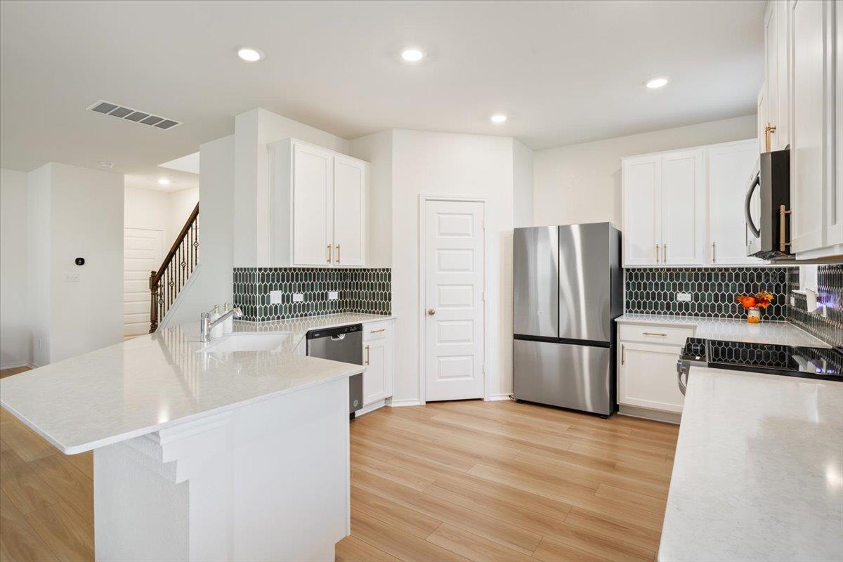 1005 Brambles Dr, Georgetown, TX 78626